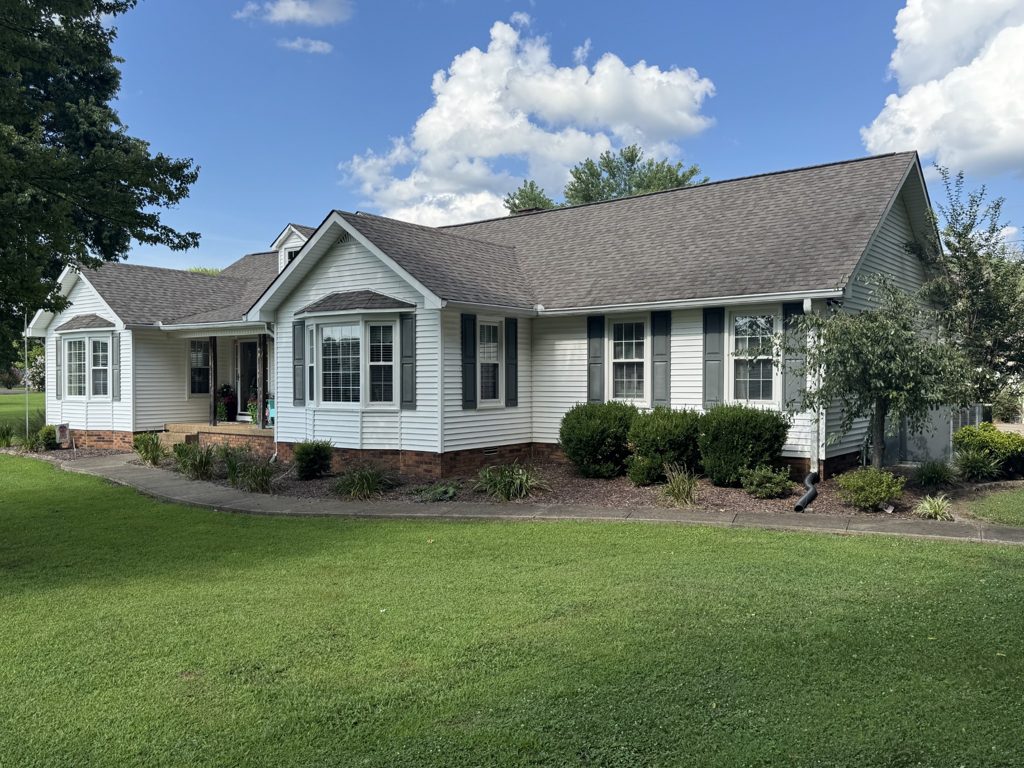 23 Elmwood Blvd