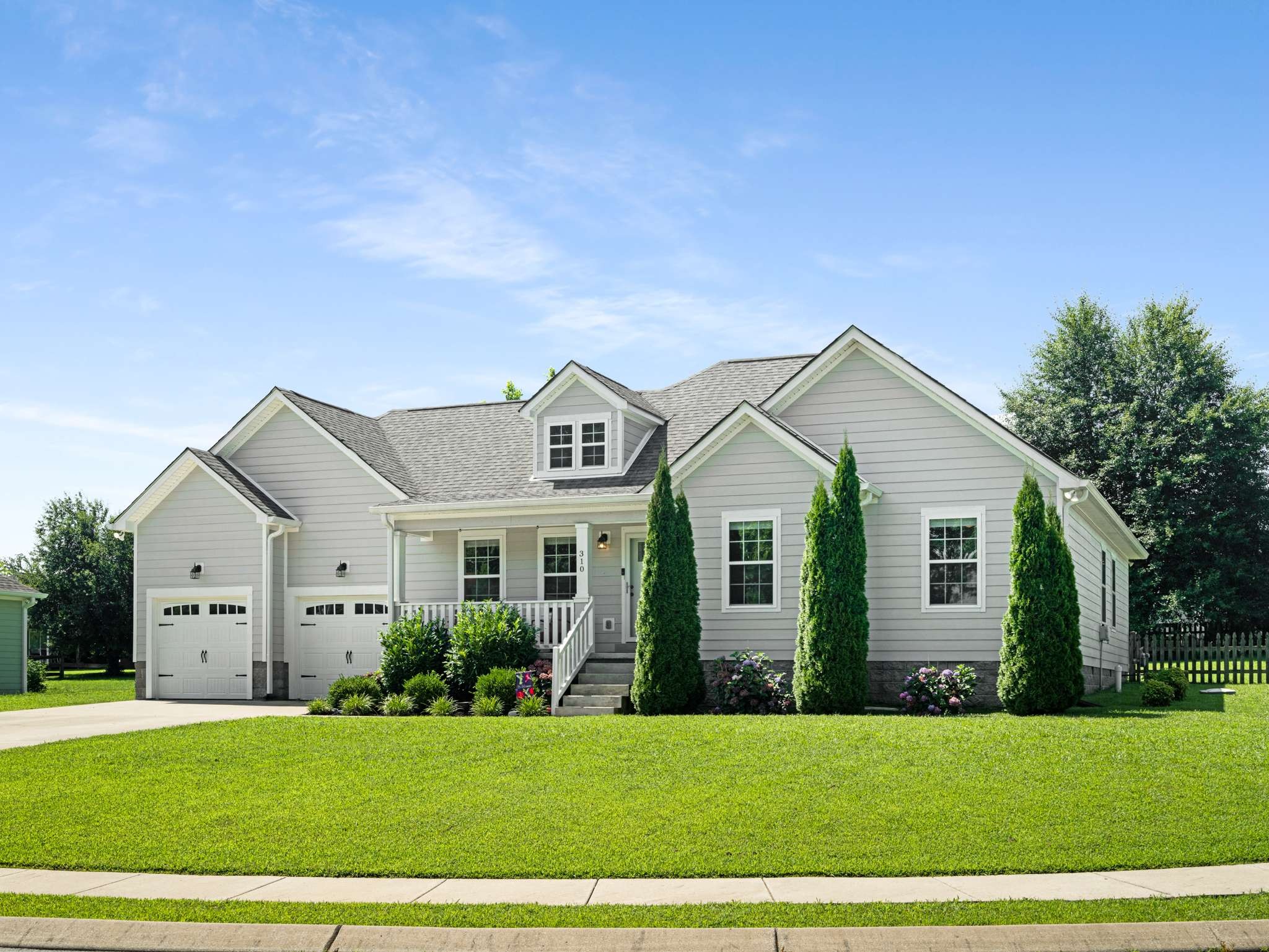 310 Diane Loop