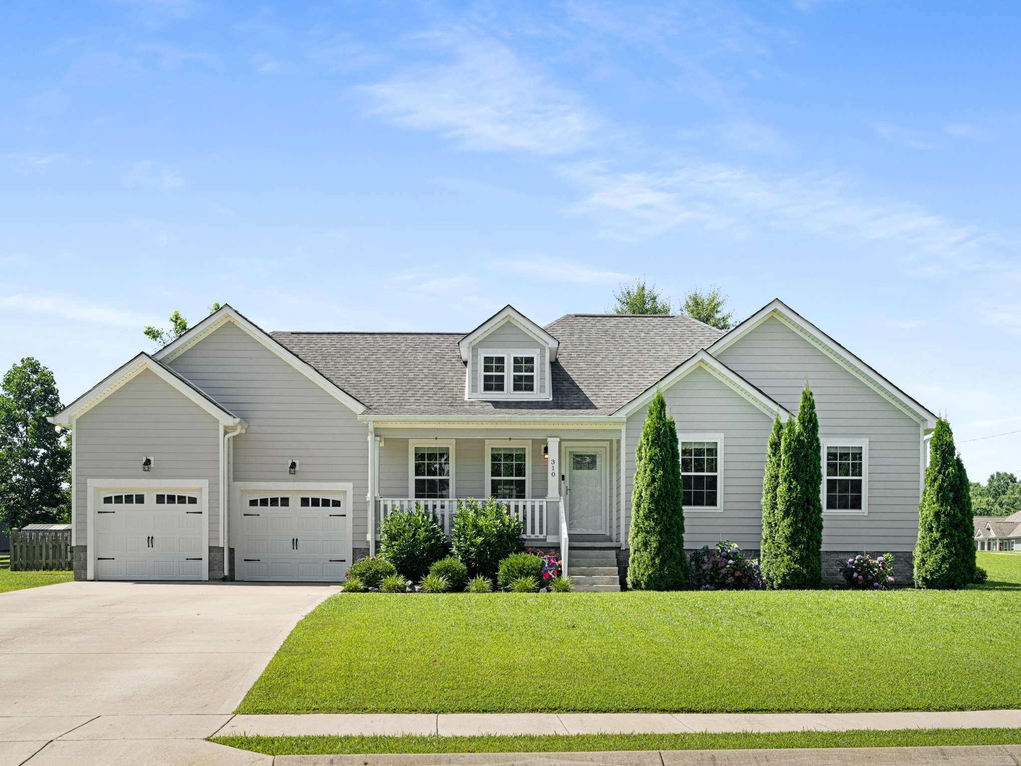 310 Diane Loop