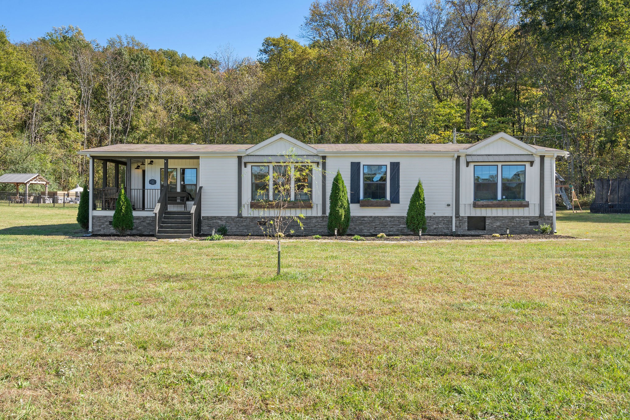 1833 Preacher Holt Rd