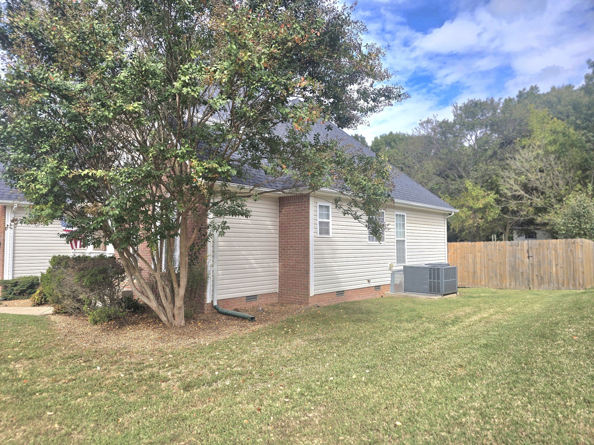 4413 Taylor Hall Ln