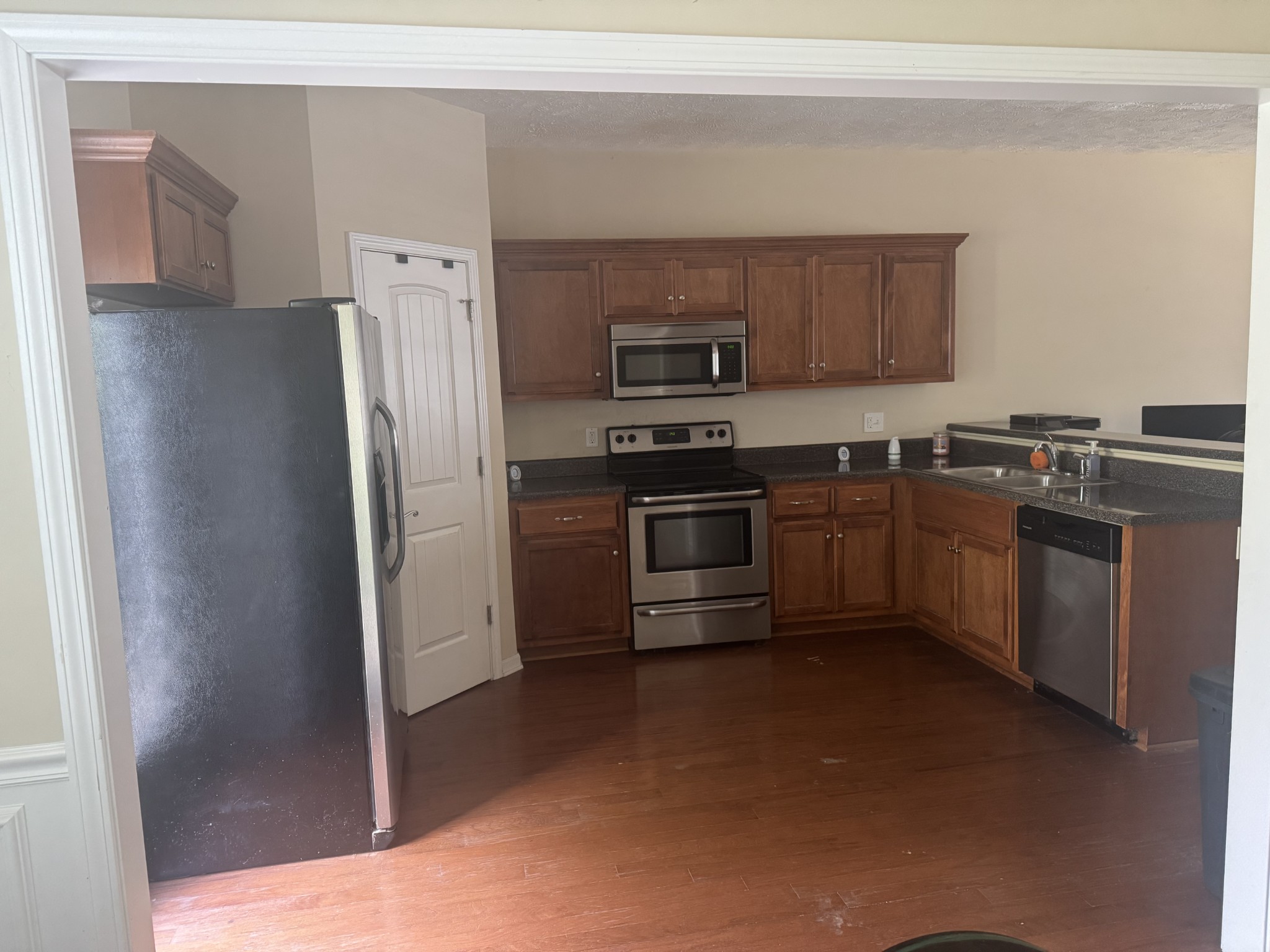 2453 New Holland Cir