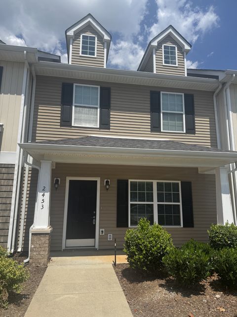 2453 New Holland Cir Murfreesboro TN 37128