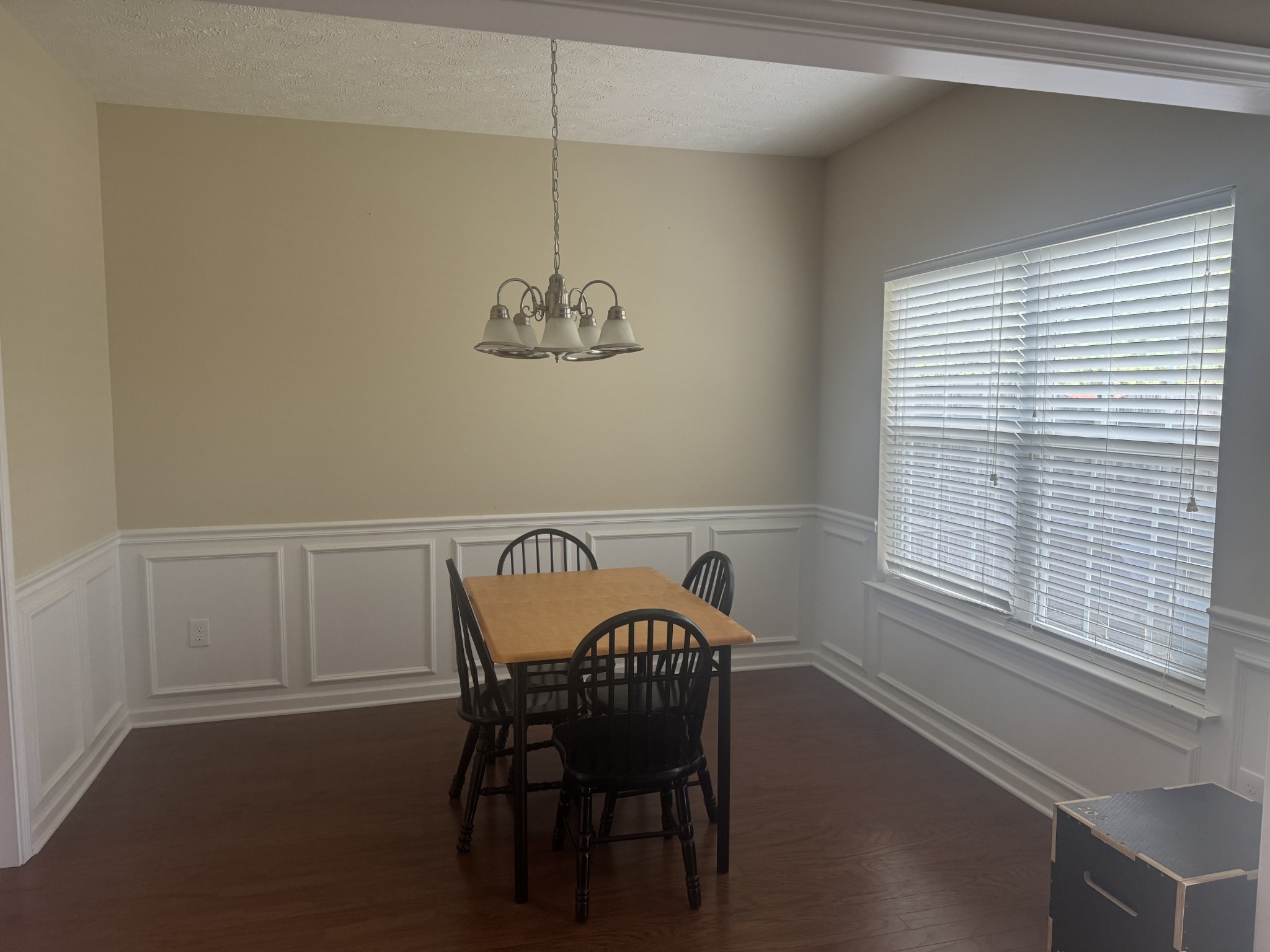 2453 New Holland Cir