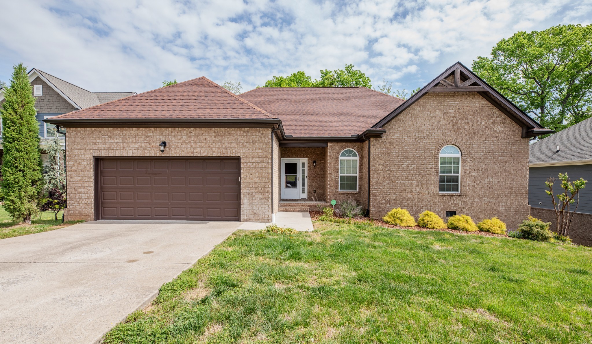 813 Tanager Pl