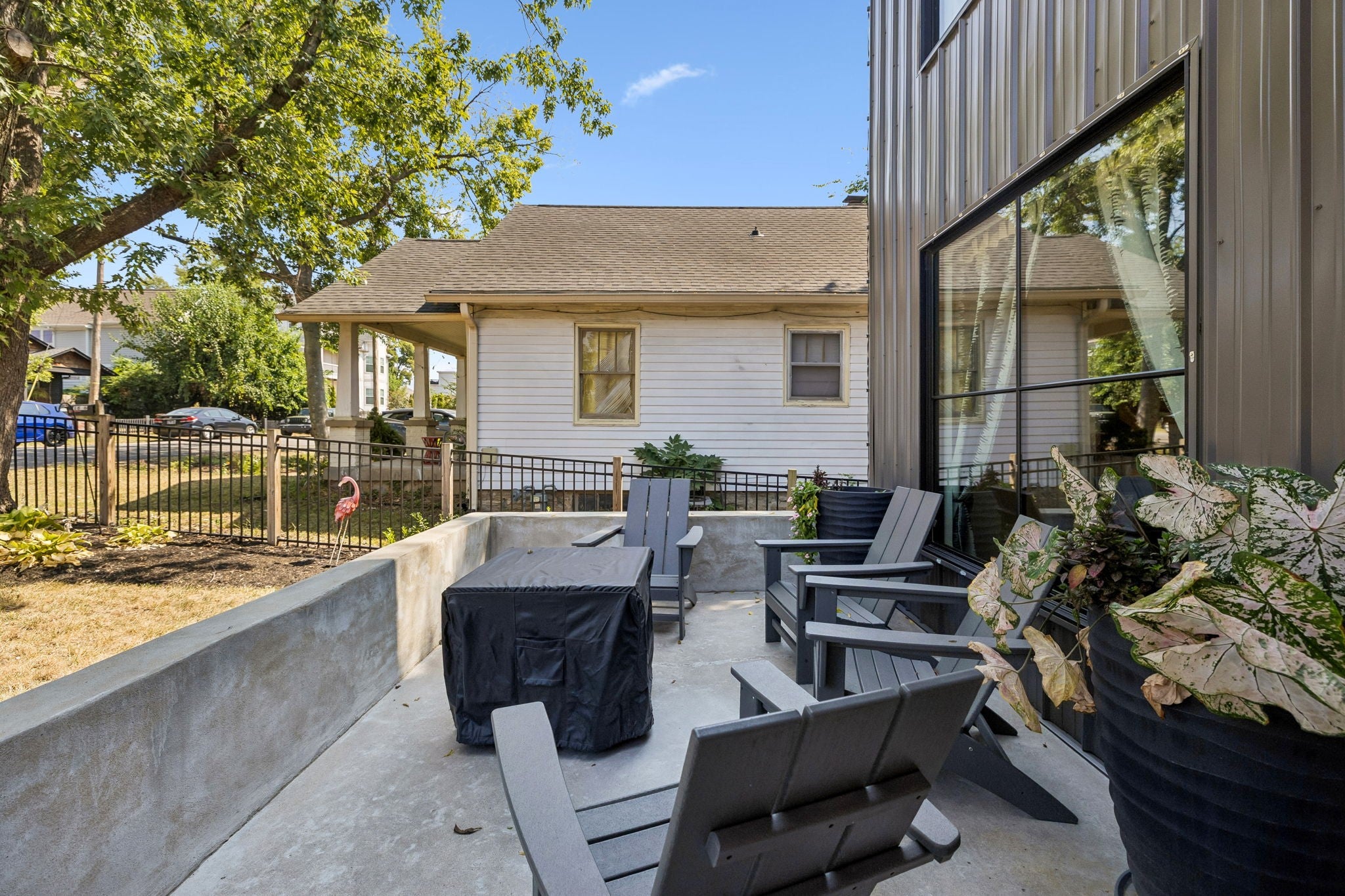 1804 Electric Ave