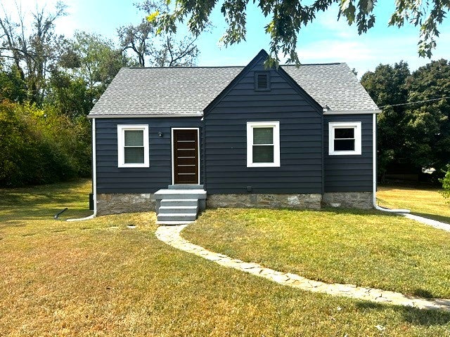 3.0-bed rental at 2911 Dobbs Ave