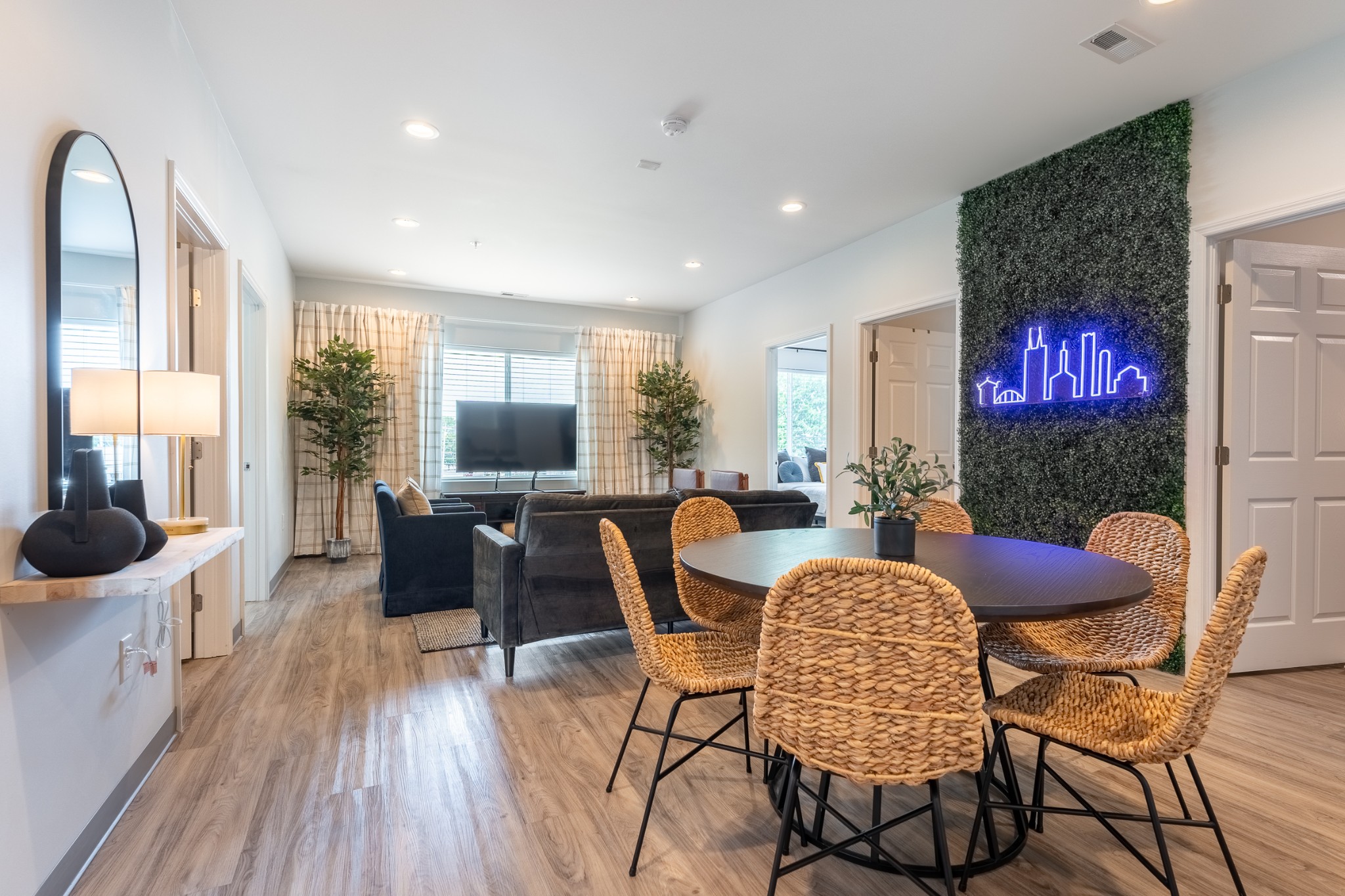 941 Main St 205