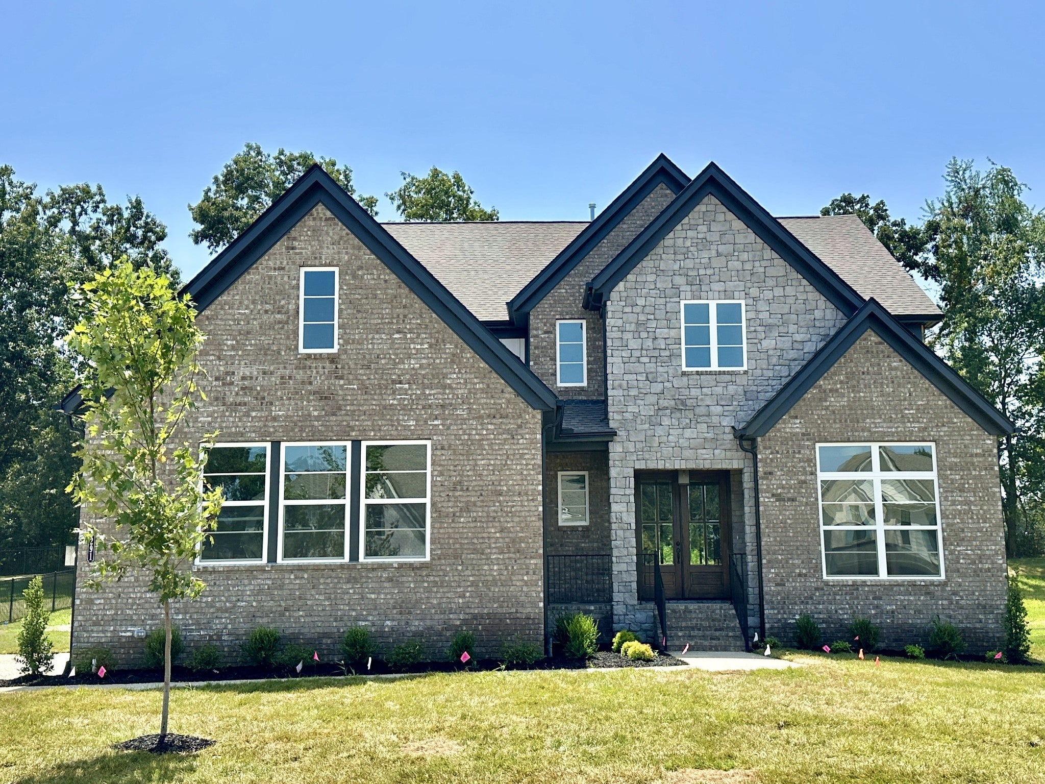 6-bed listing at 7291 Orrinshire Dr, Fairview