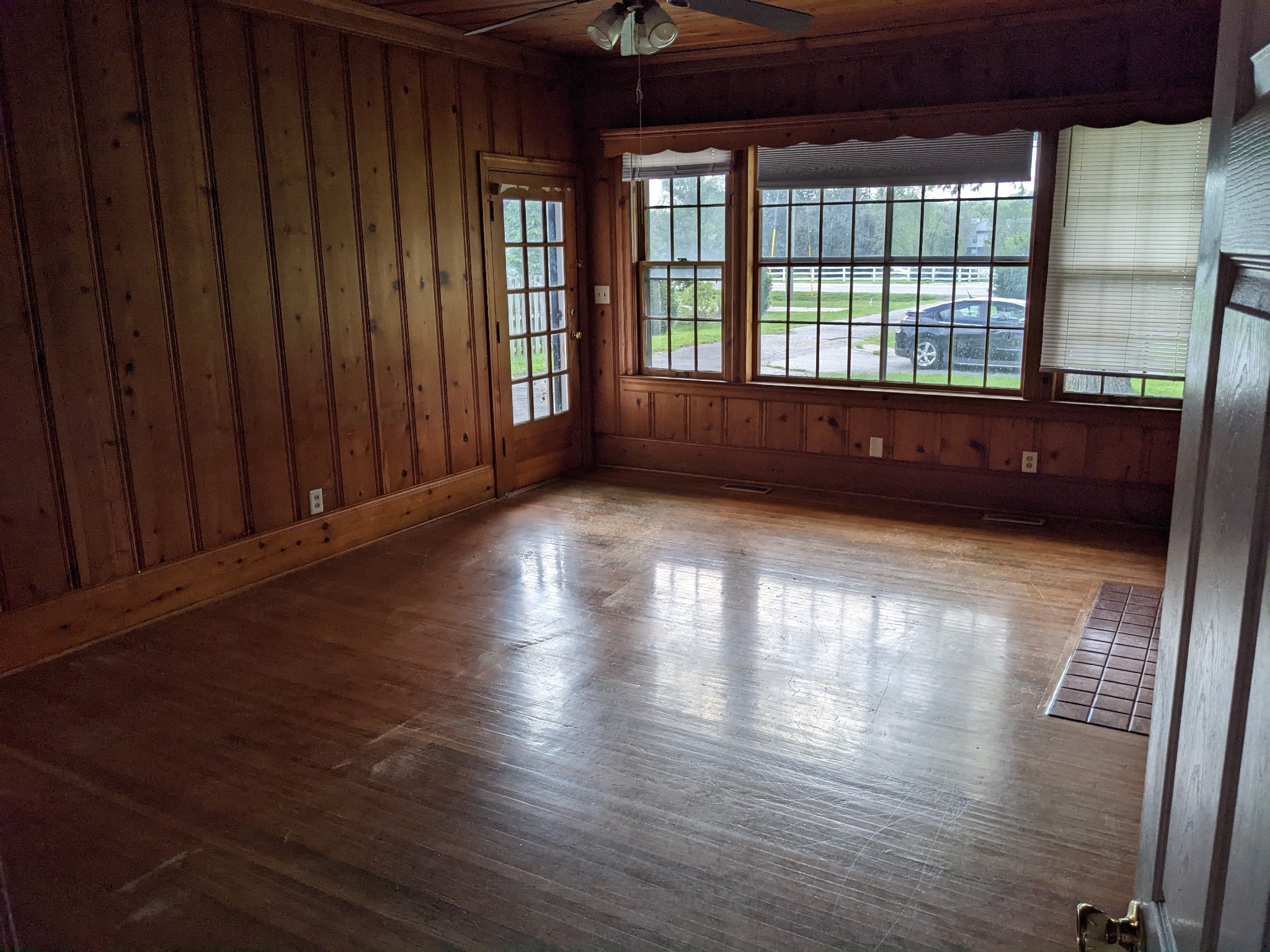 1289 Hunters Point Pike