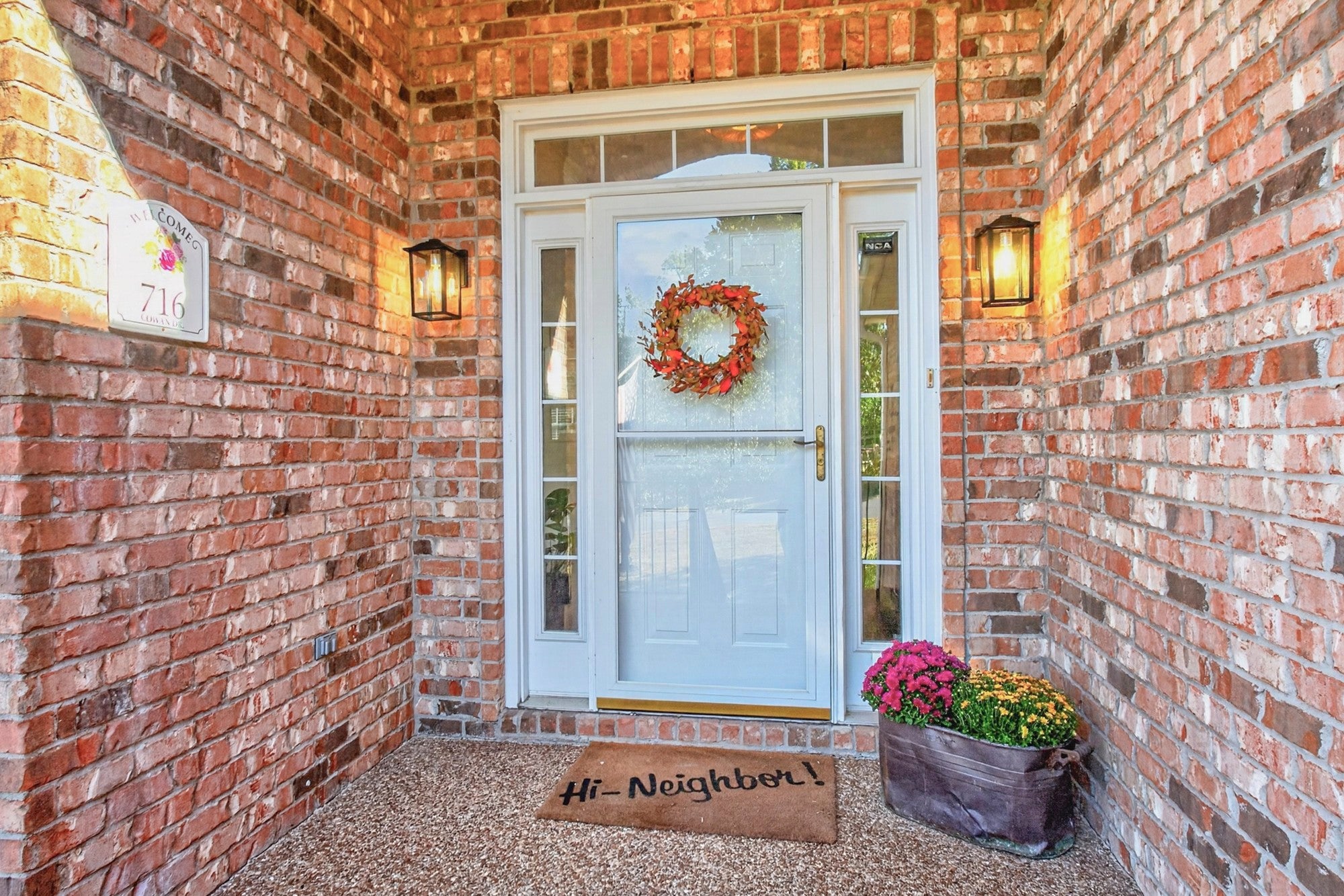 716 Cowan Dr