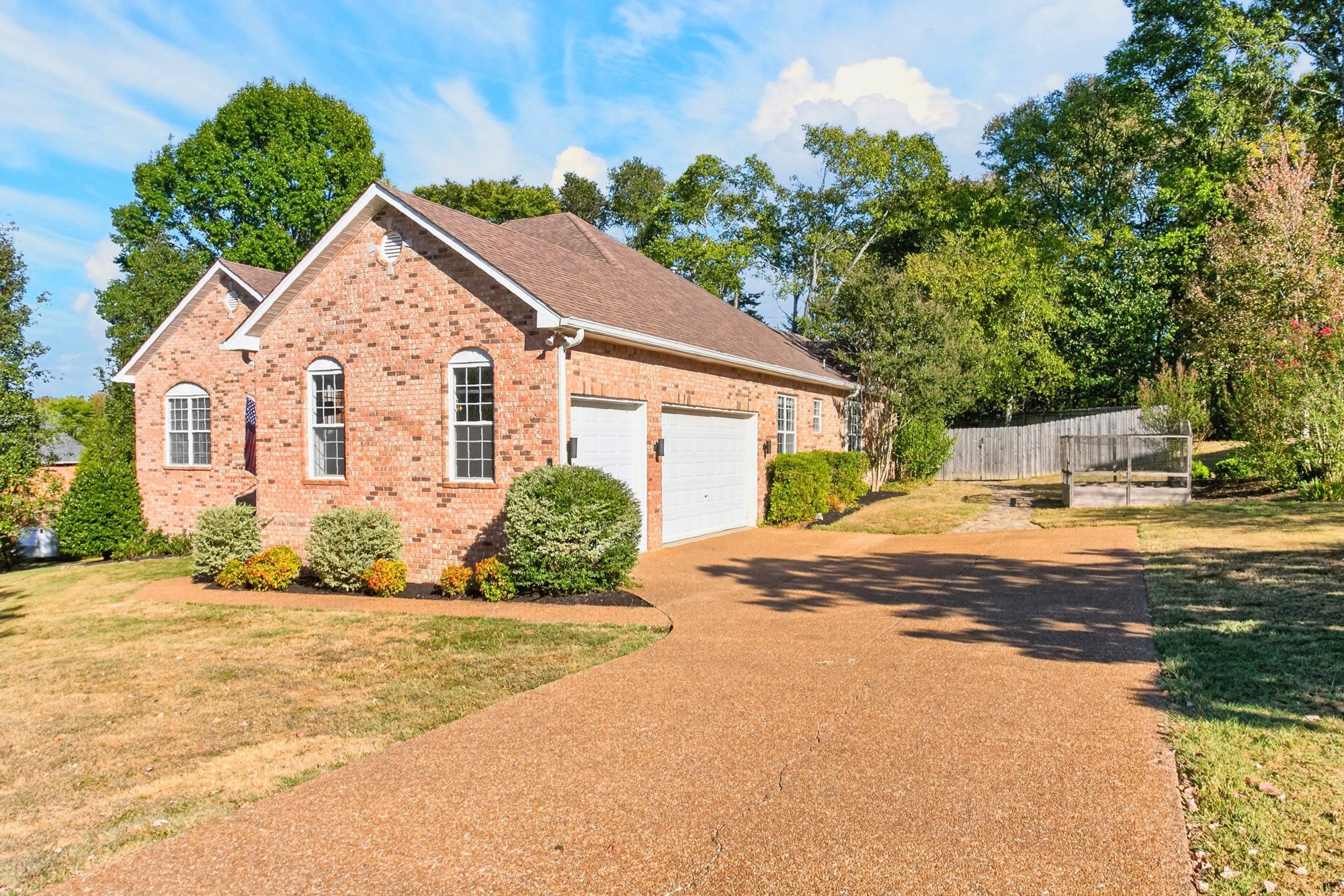 716 Cowan Dr
