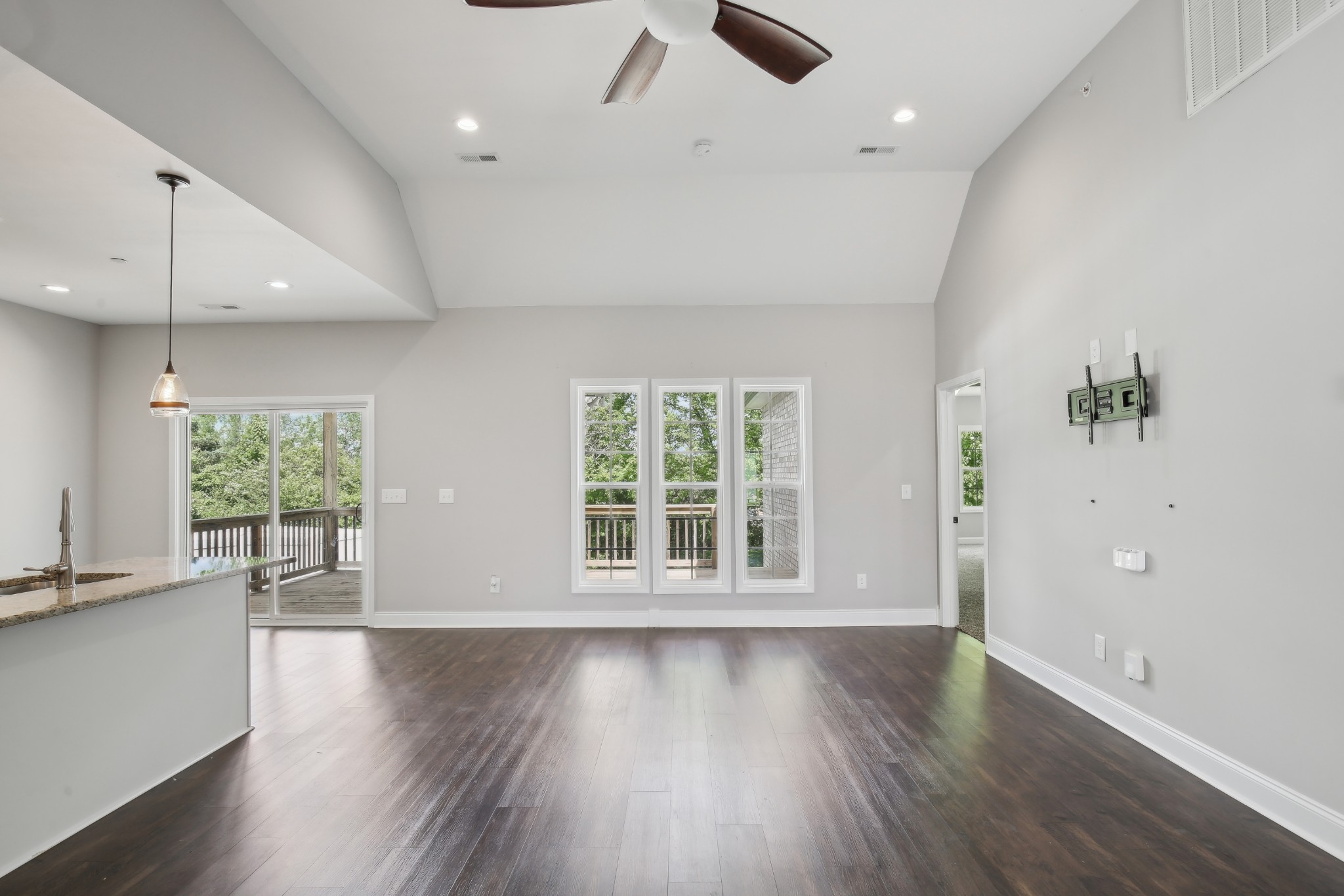 251 Jesse Dr