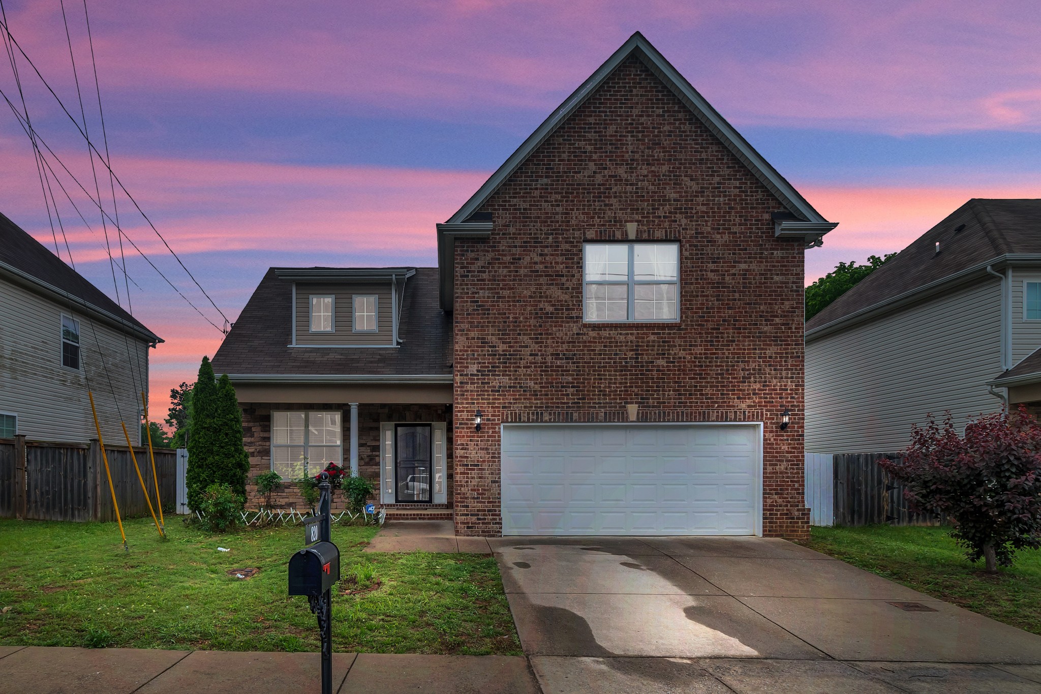 820 Pin Oak Dr