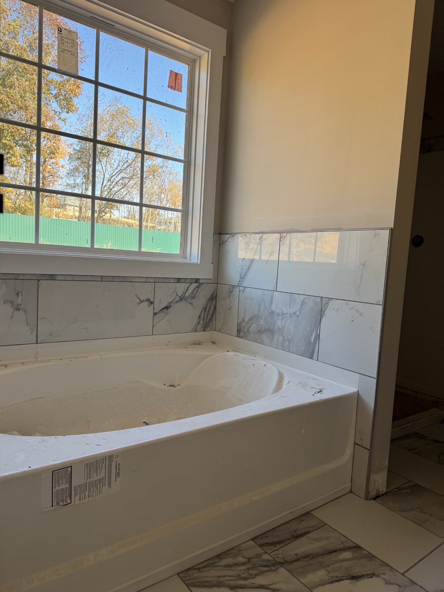 Clarksville, Tennessee 37040, United States, 5 Bedrooms Bedrooms, ,3 BathroomsBathrooms,Residential,Active,223124