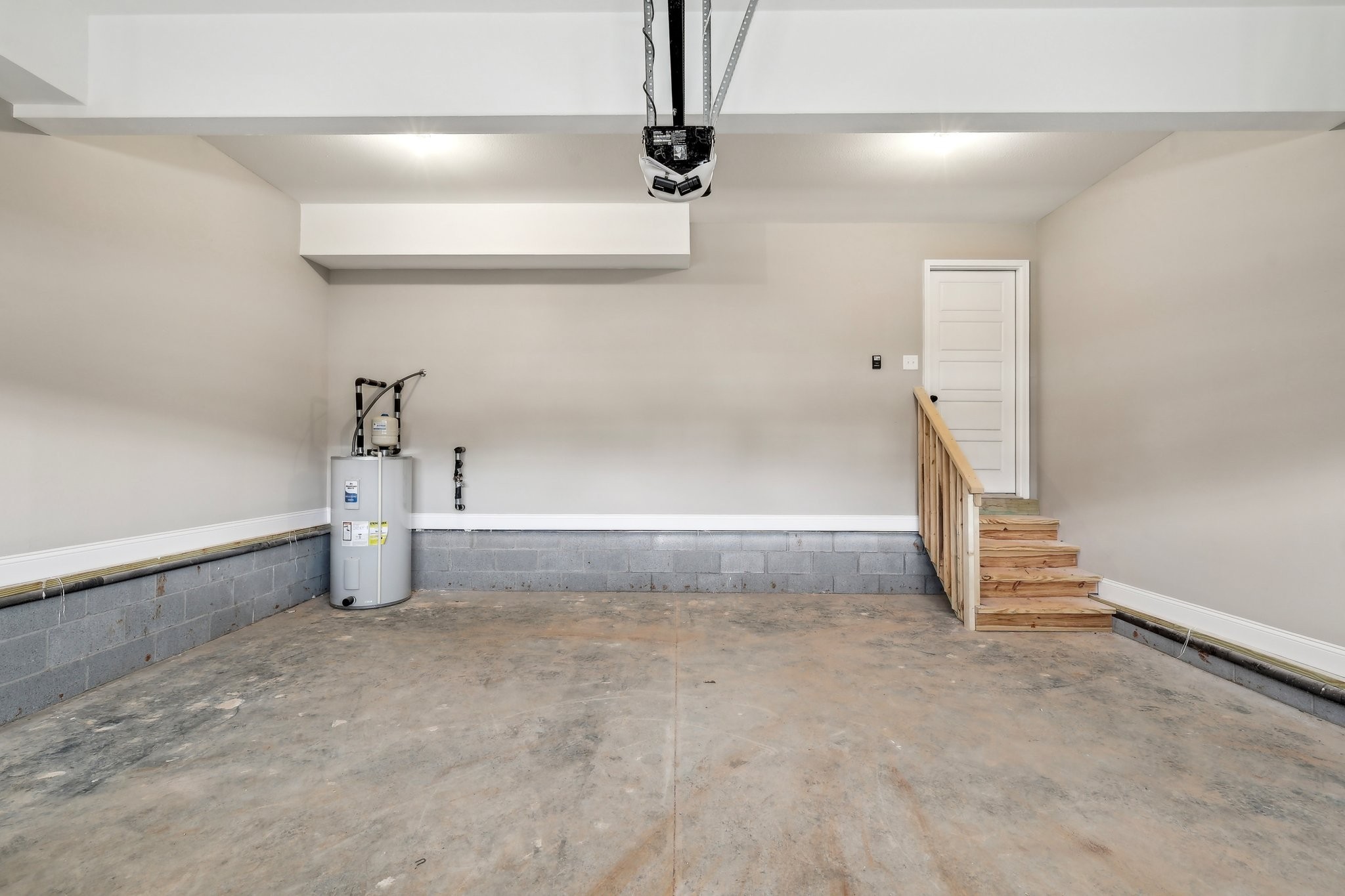 Clarksville, Tennessee 37040, United States, 5 Bedrooms Bedrooms, ,3 BathroomsBathrooms,Residential,Active,223124