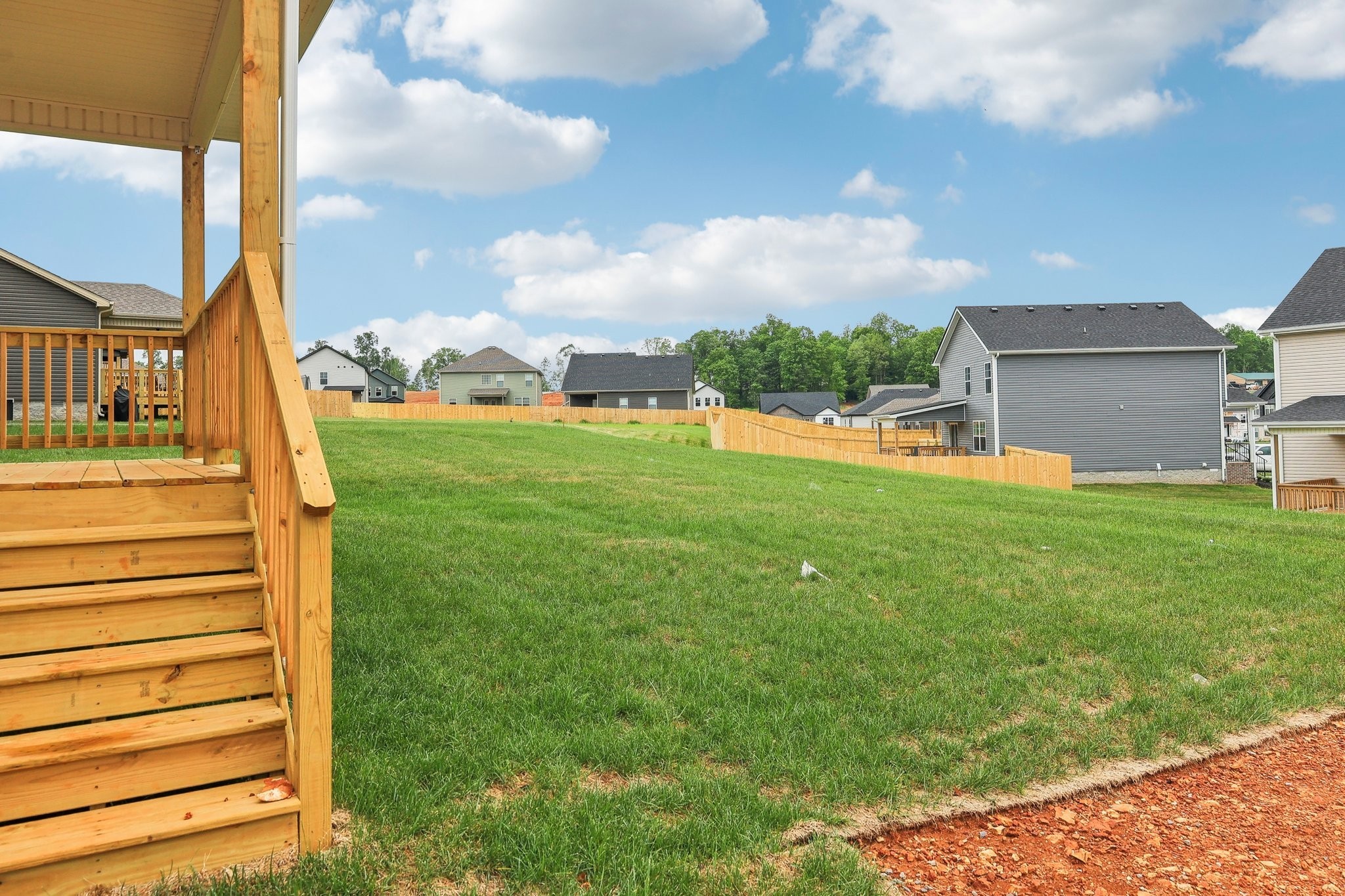 Clarksville, Tennessee 37040, United States, 5 Bedrooms Bedrooms, ,3 BathroomsBathrooms,Residential,Active,223124