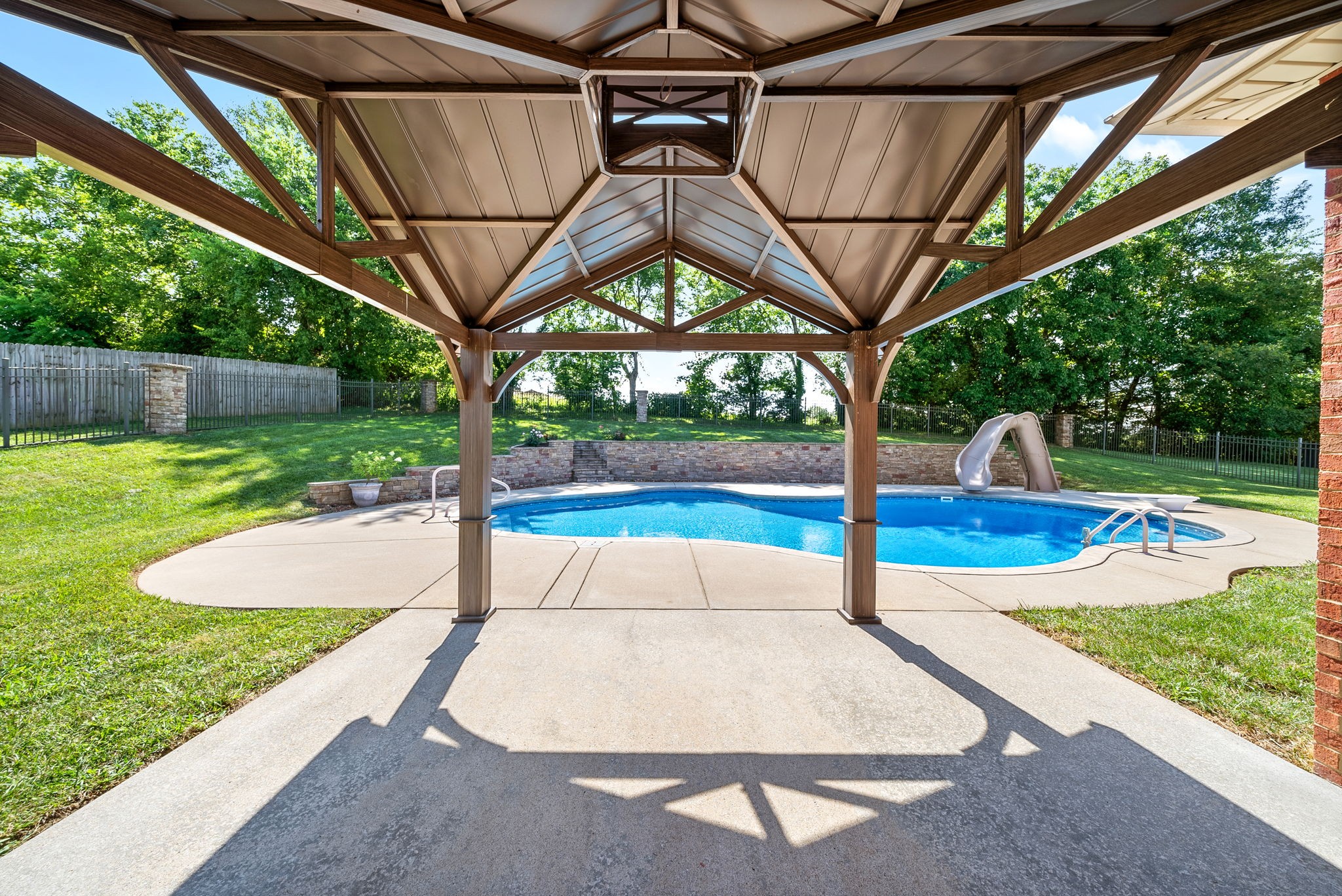 185 Plantation Dr