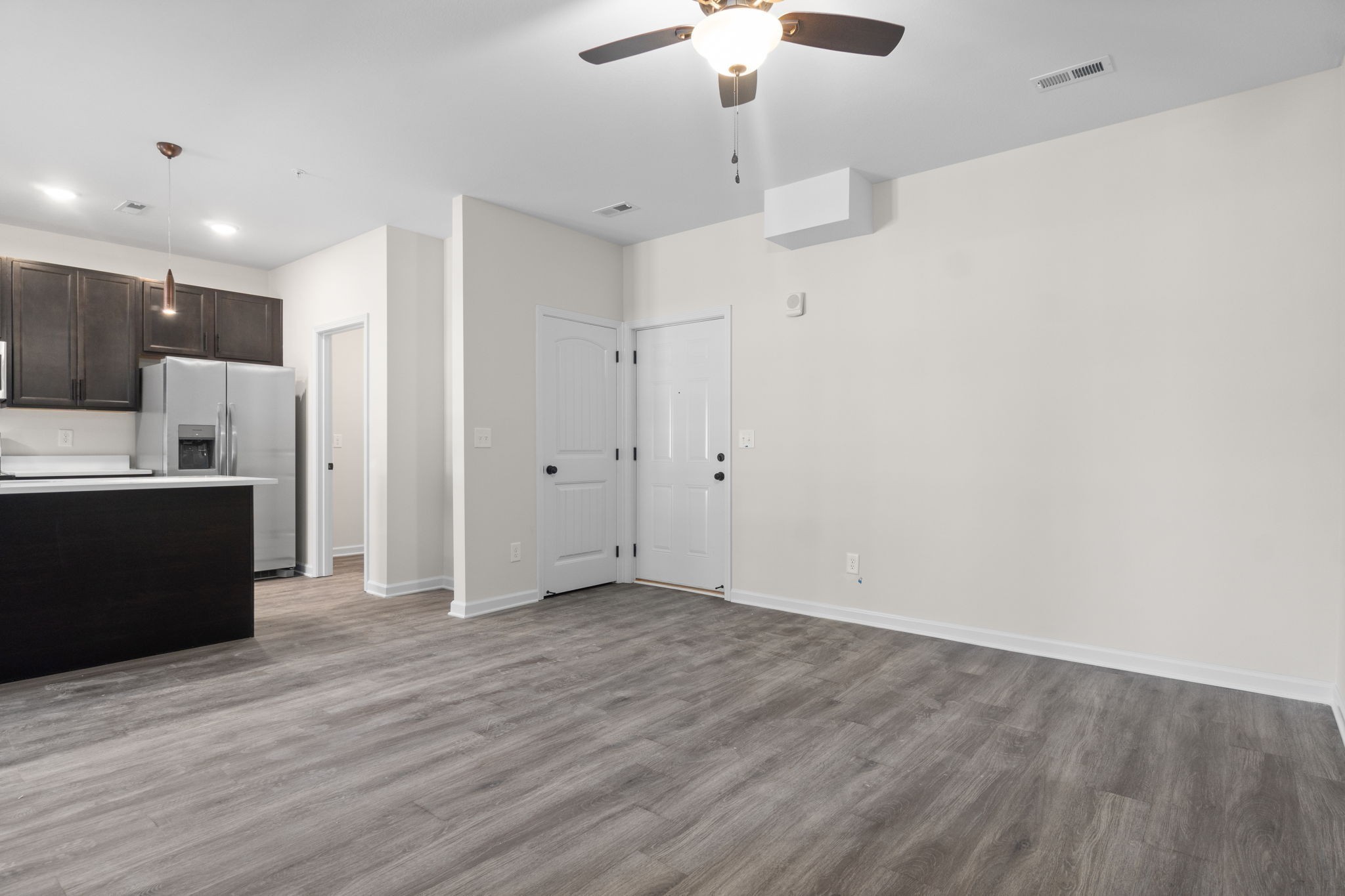 229 E Johnson Circle B-206