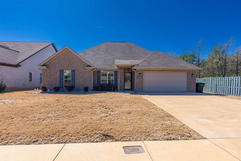 976 Garrett Ln Florence AL 35634