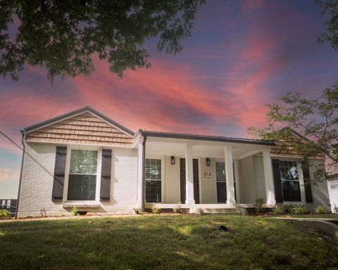 318 Pulaski St, Lawrenceburg, TN 38464 - MLS#: 2798436