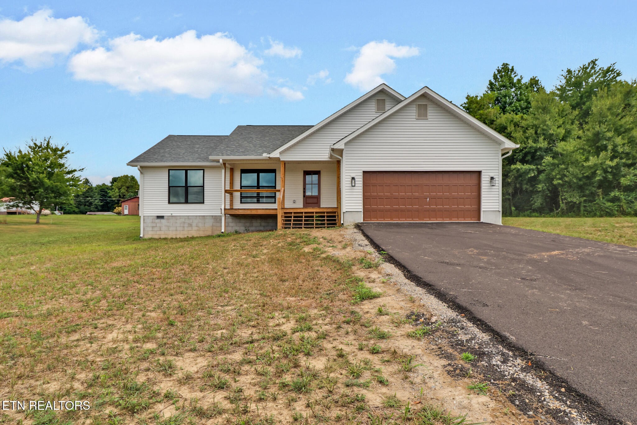 121 Willow Lake Drive