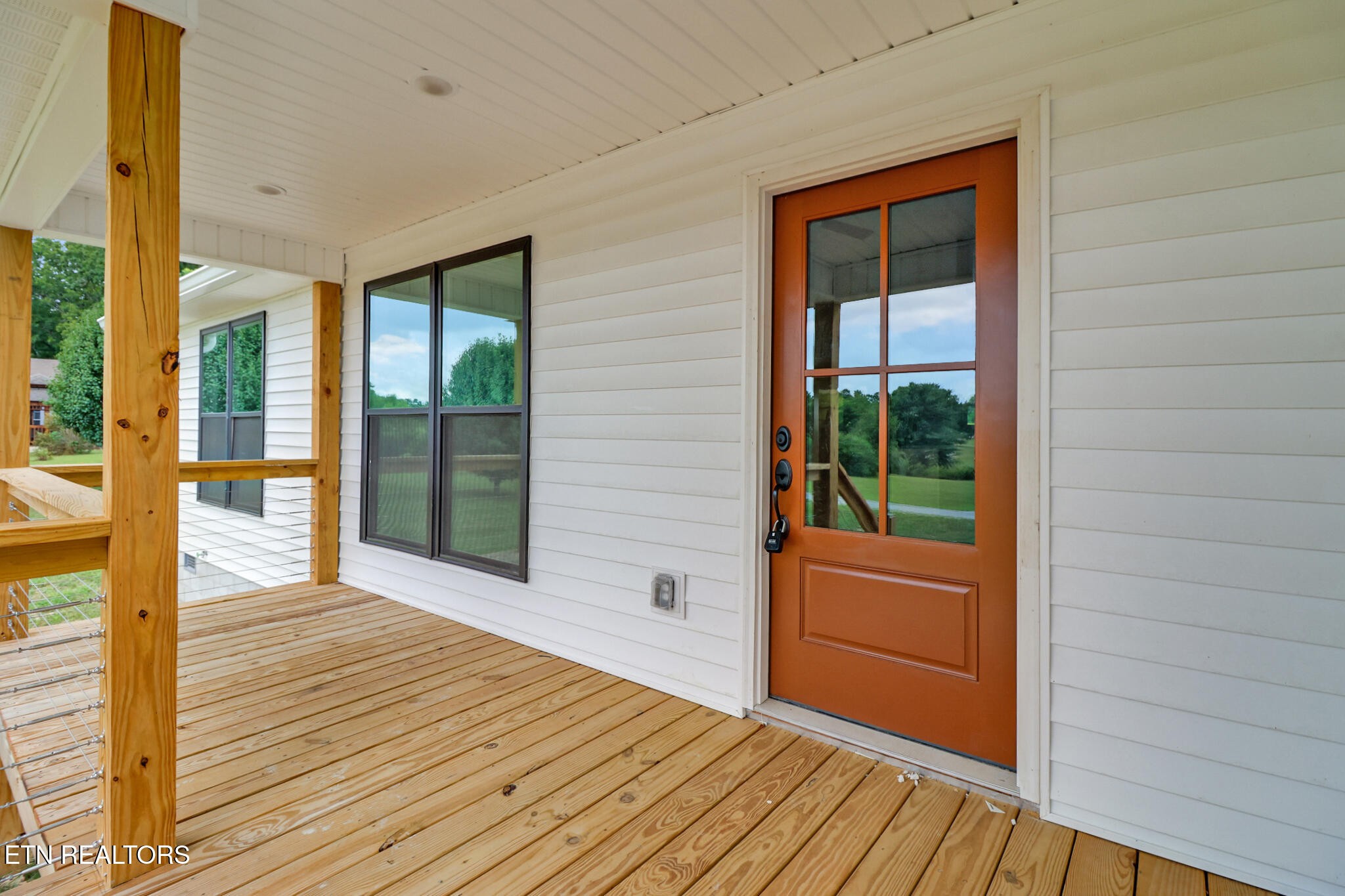 121 Willow Lake Drive