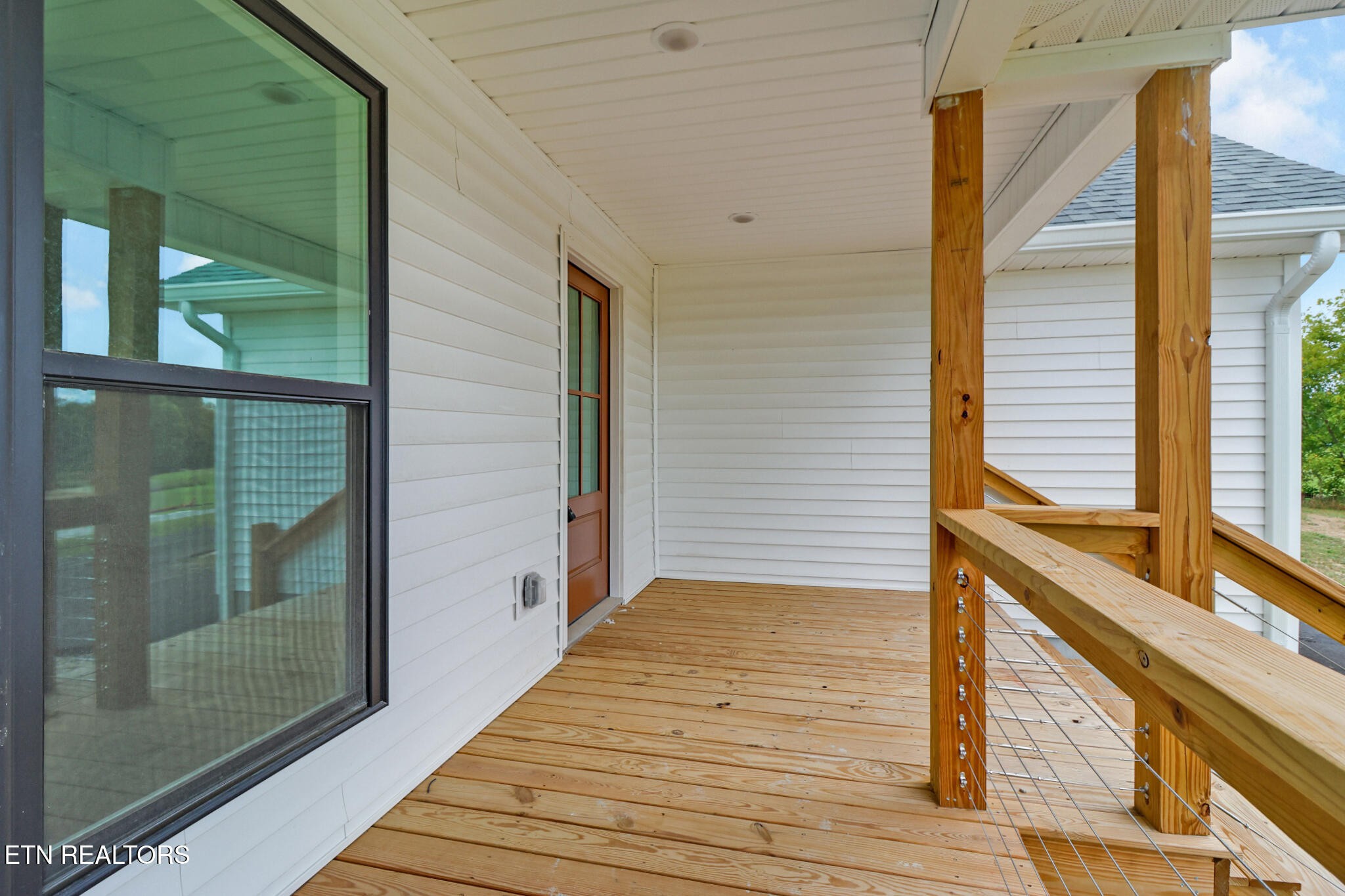 121 Willow Lake Drive