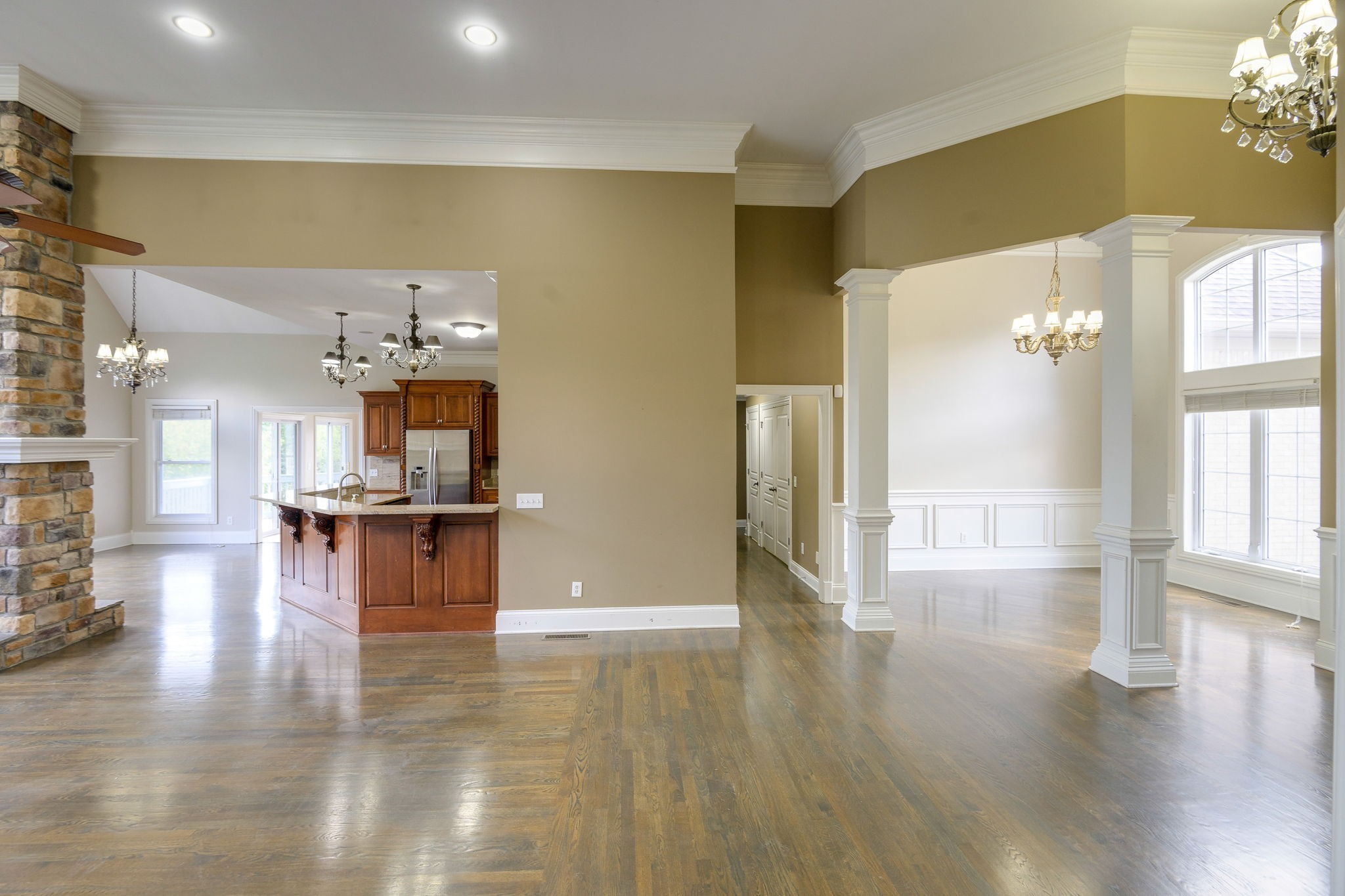 2216 Kayla Dr