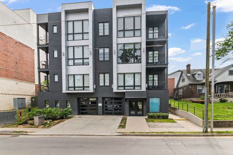 Photo of 119 Acklen Park Dr #204, Nashville, TN 37203 (MLS # 3186524)