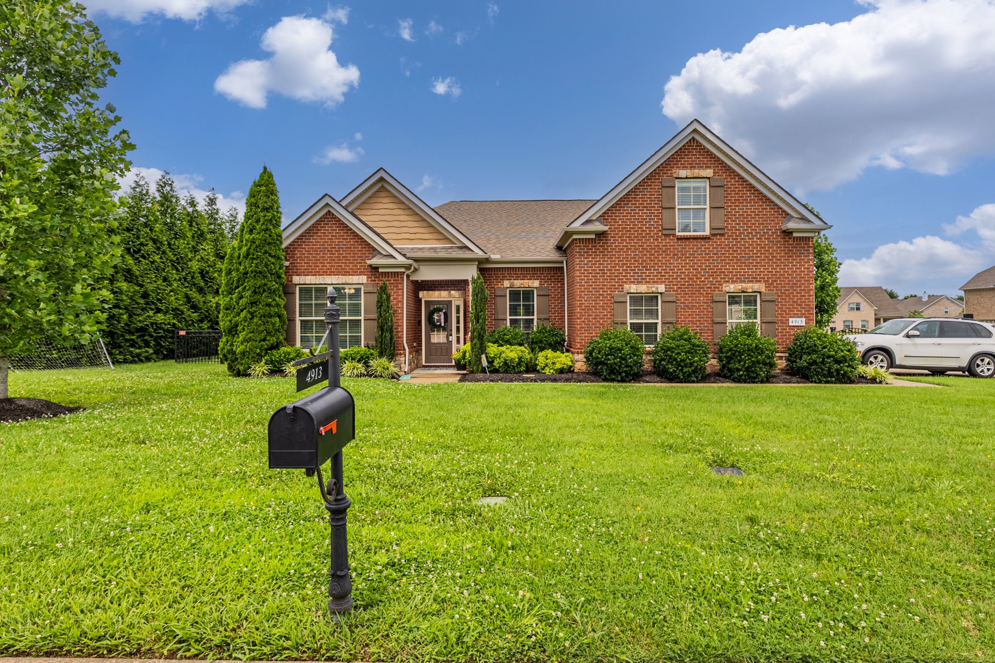 4913 Heroes Ln