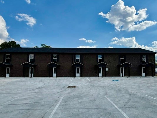710 SW ATLANTIC ST APT B13, TULLAHOMA, TN 37388 - Image fa5cc6062ef56d012edd850c98f7cd2c/635385579