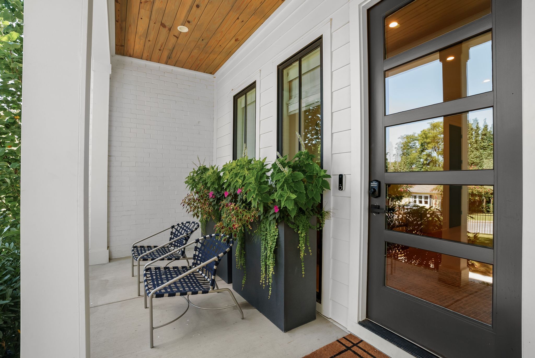 4909 Dakota Ave