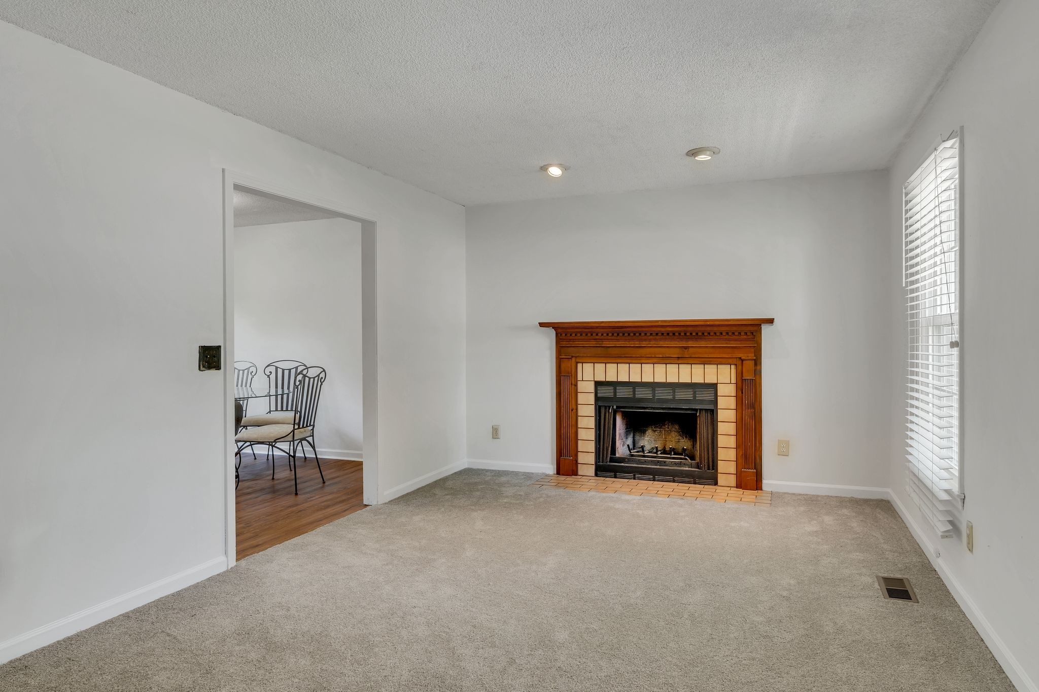 3206 Cedar Ridge Rd