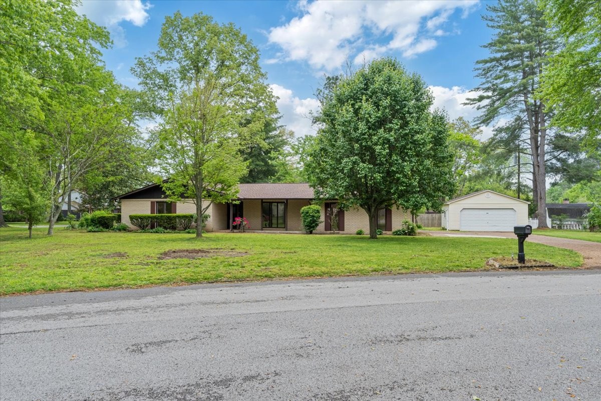 201 Yale Dr