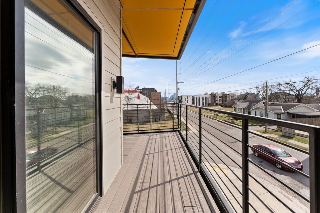 2704 Clifton Ave 203