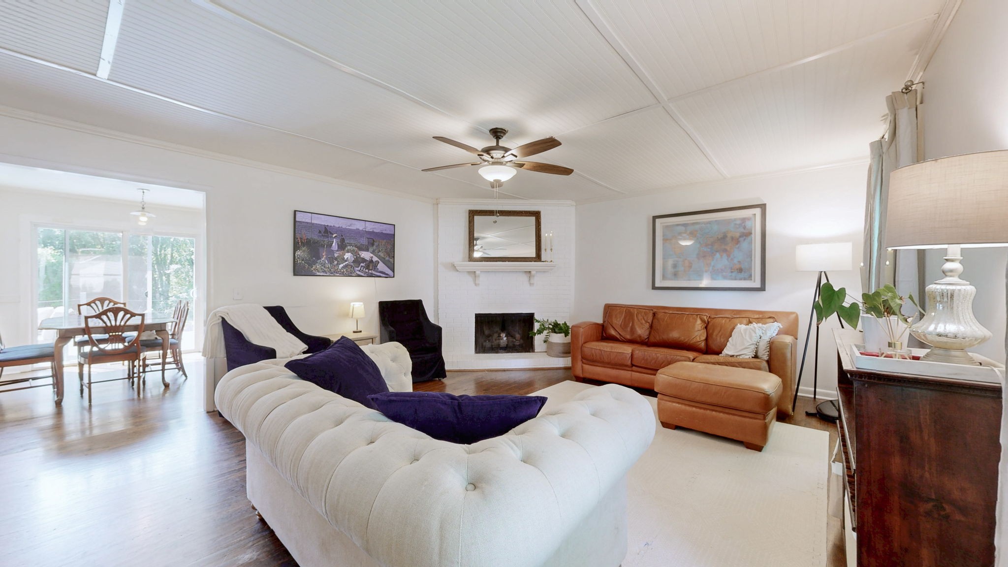 1206 Twin Oaks Dr