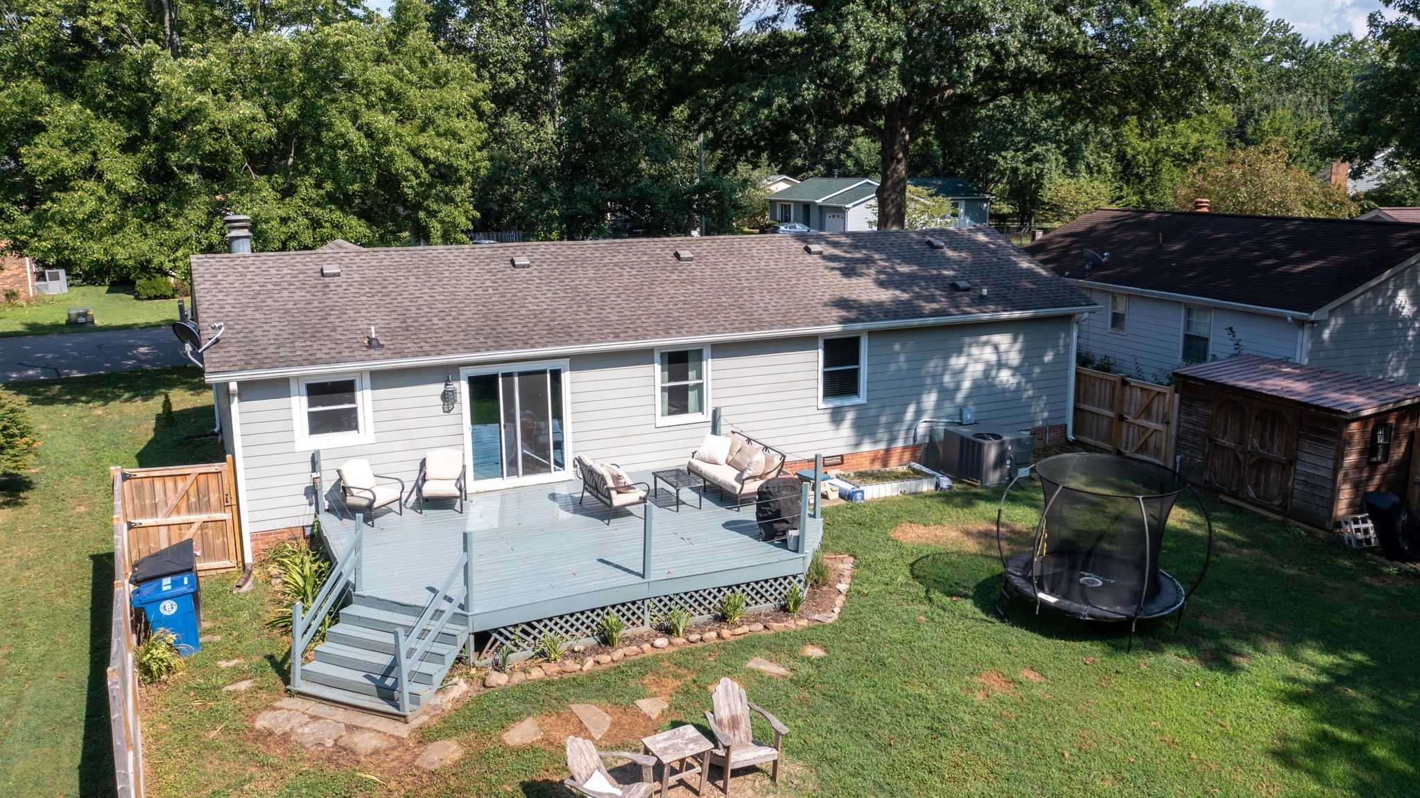 1206 Twin Oaks Dr