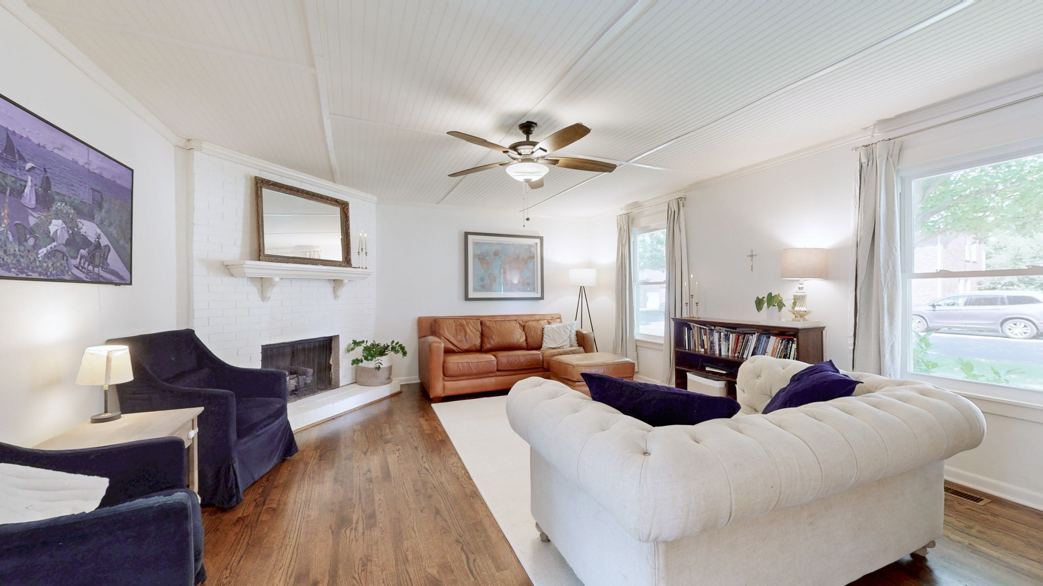 1206 Twin Oaks Dr