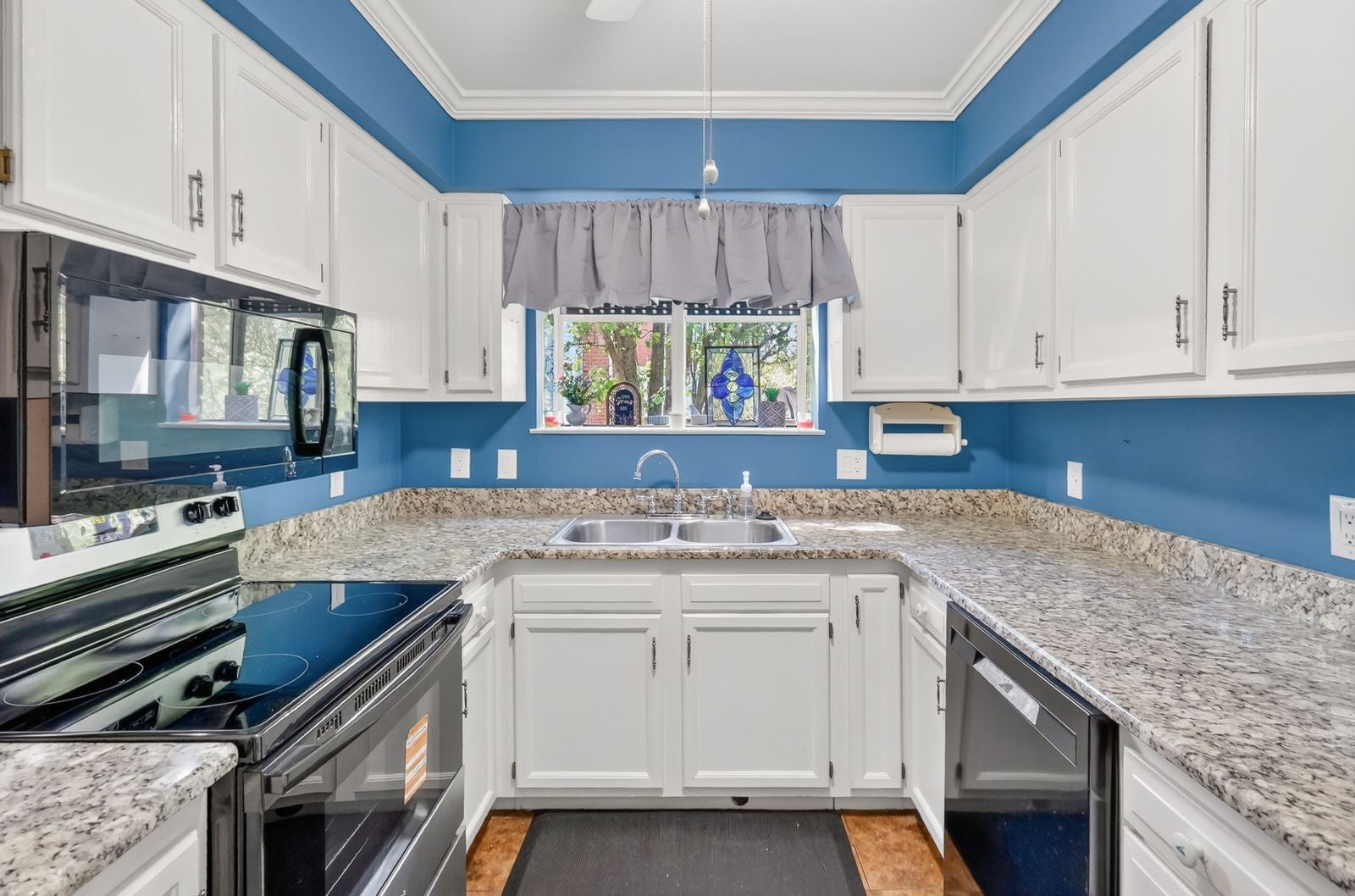 2314 Tally Green Ct, Nashville TN 37214 2-bed home, photo 5 of 17
