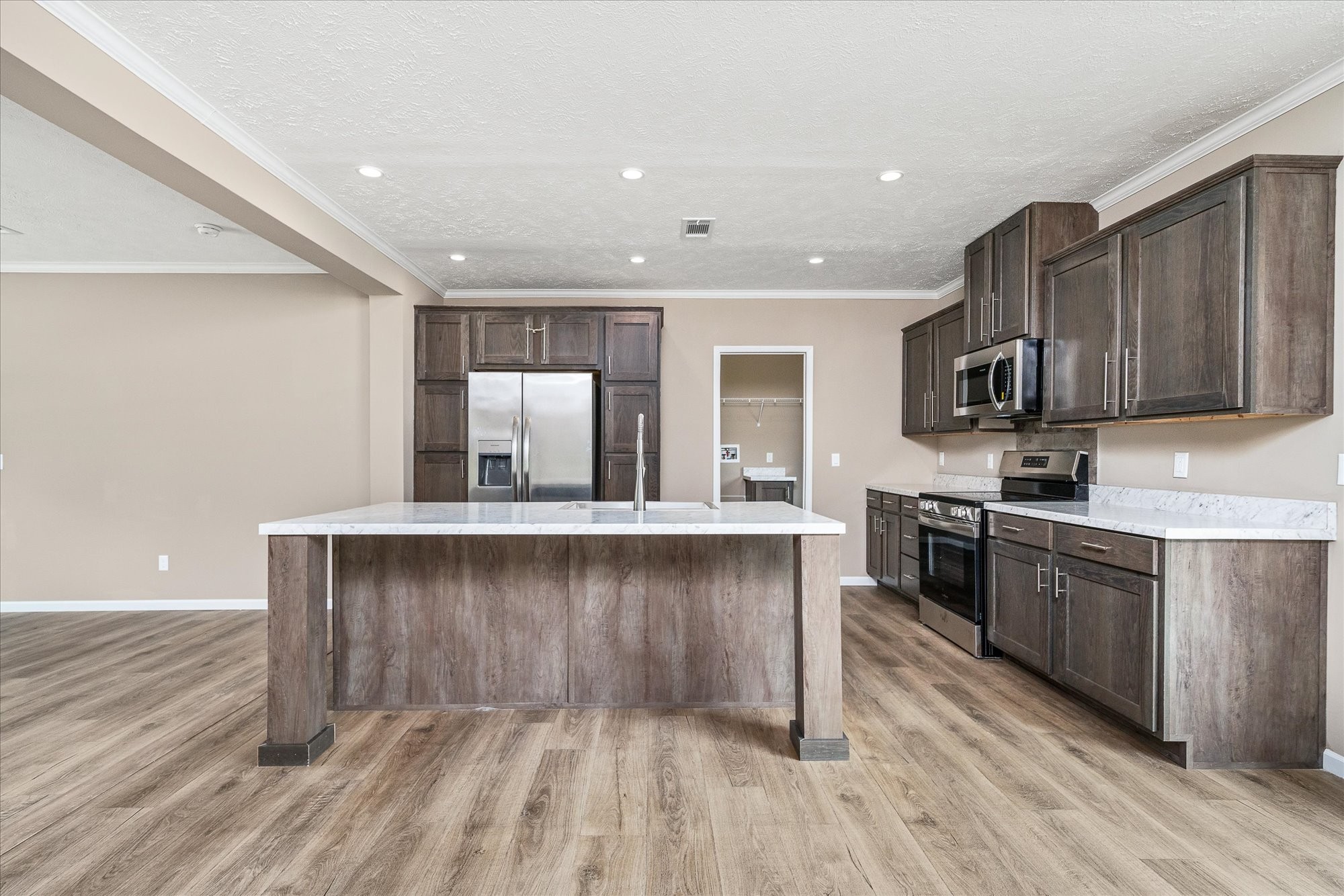 1720 Anna Maria Ln