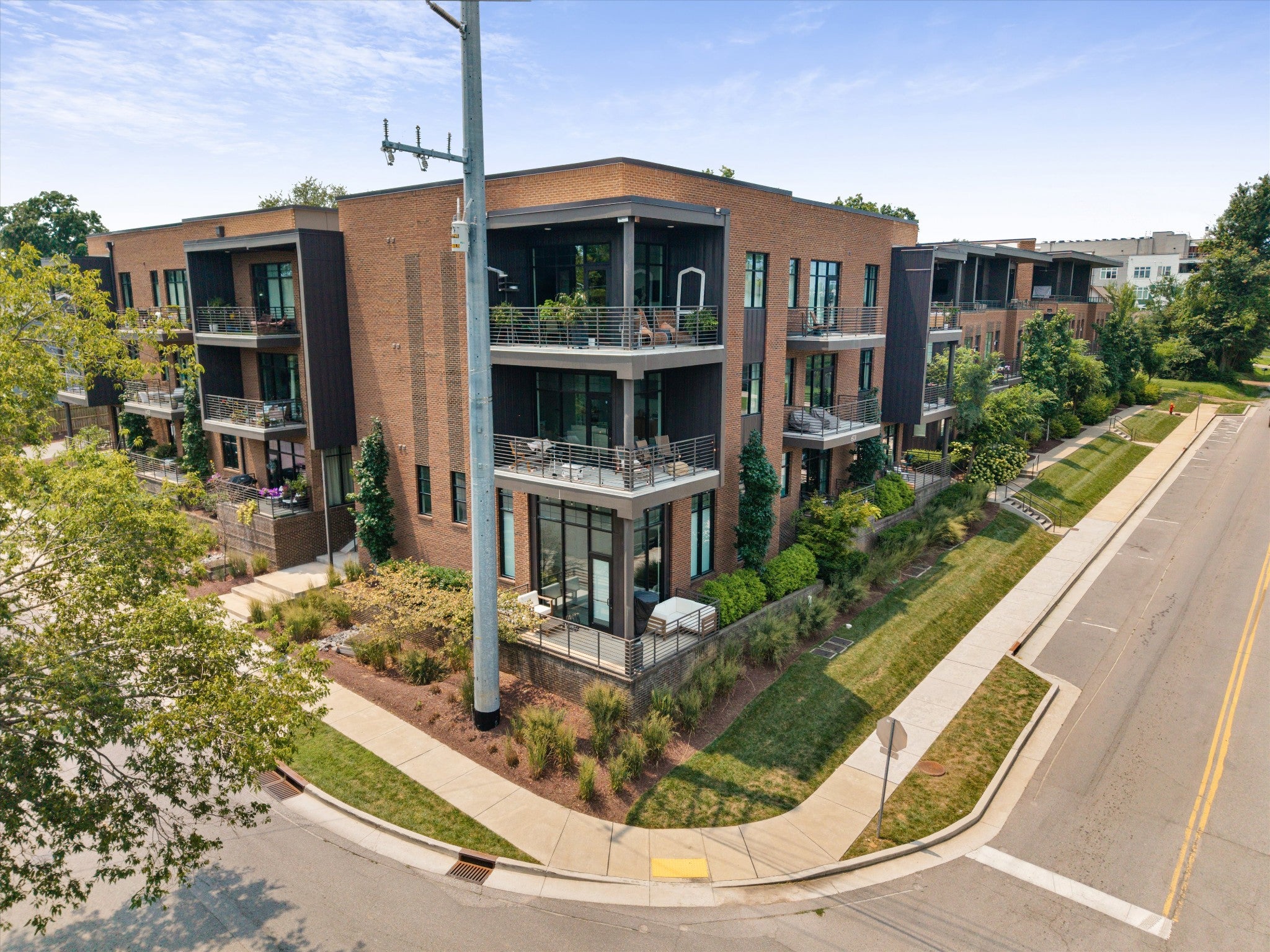 601 Hamilton Ave 101