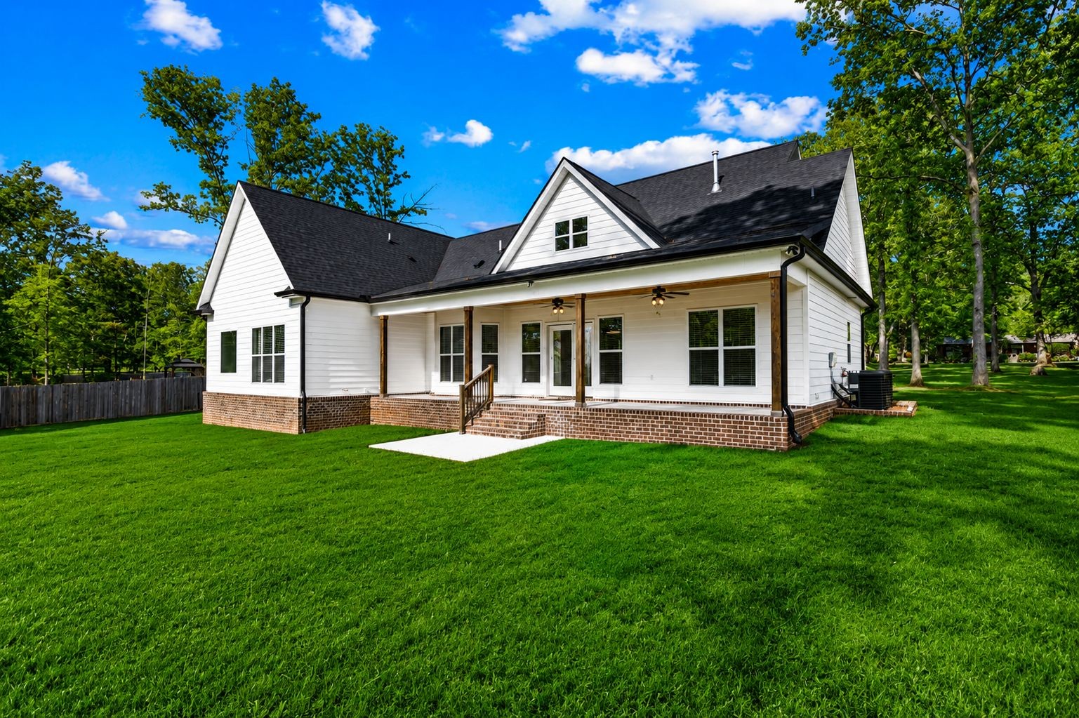 855 Greenwood Rd