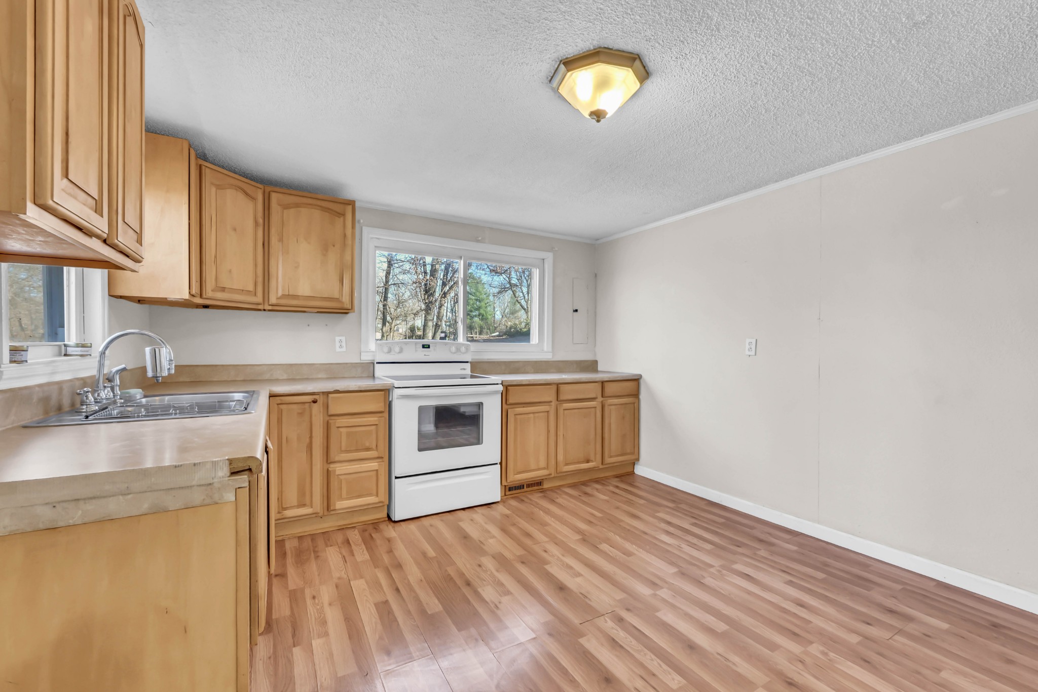 3419 Halliburton Cir