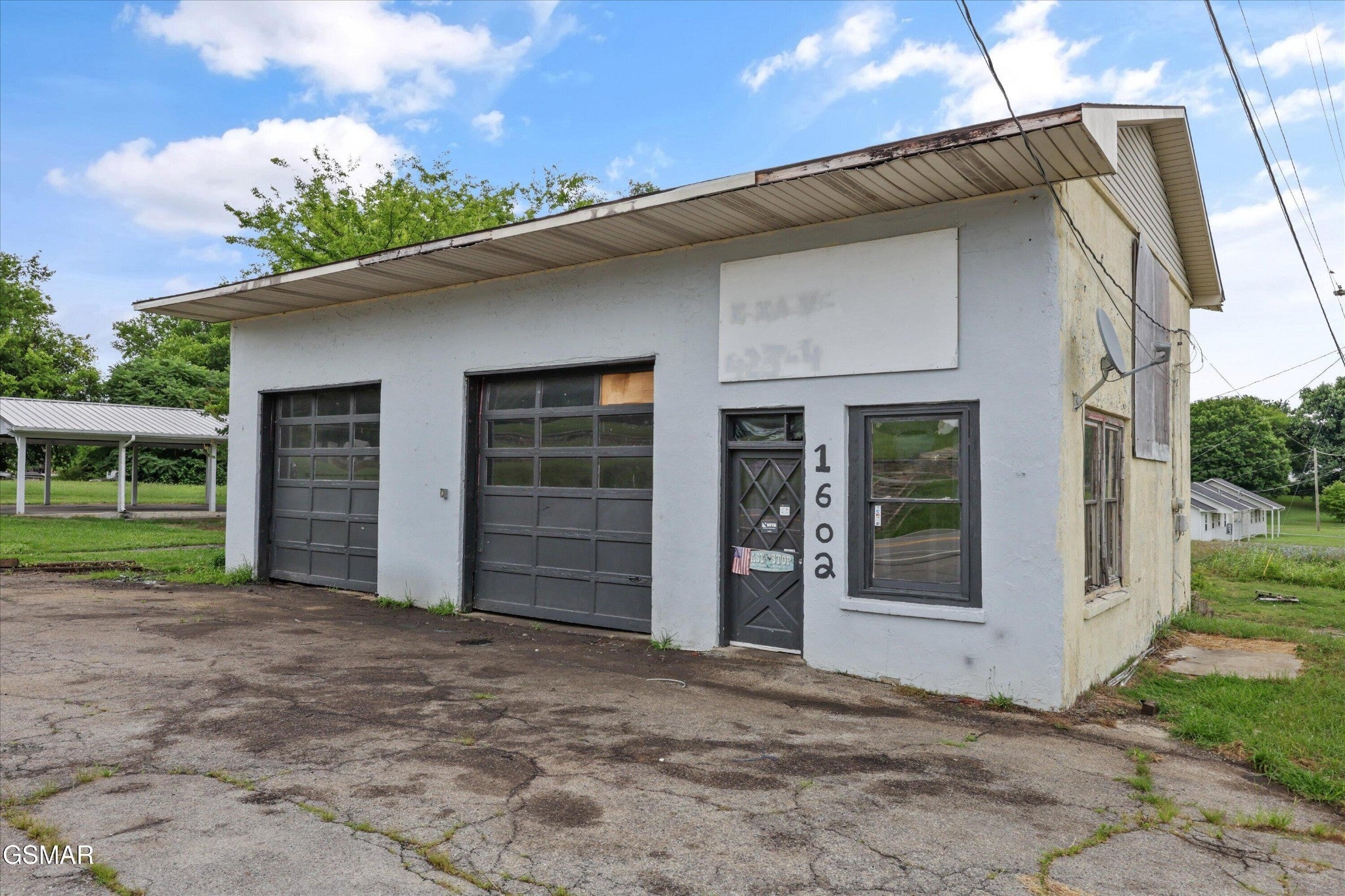 1602 Main St Street