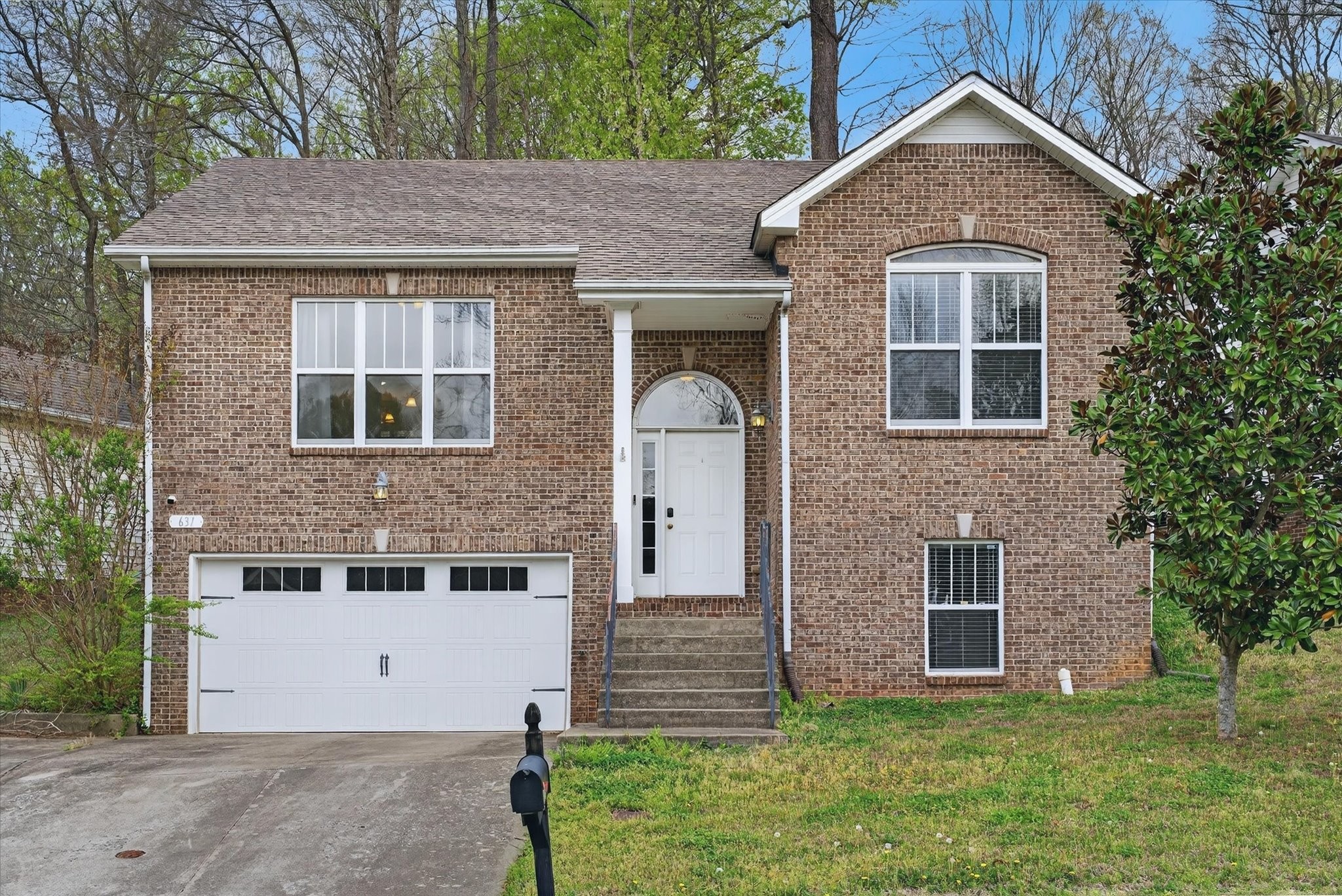 631 Hidden Valley Dr