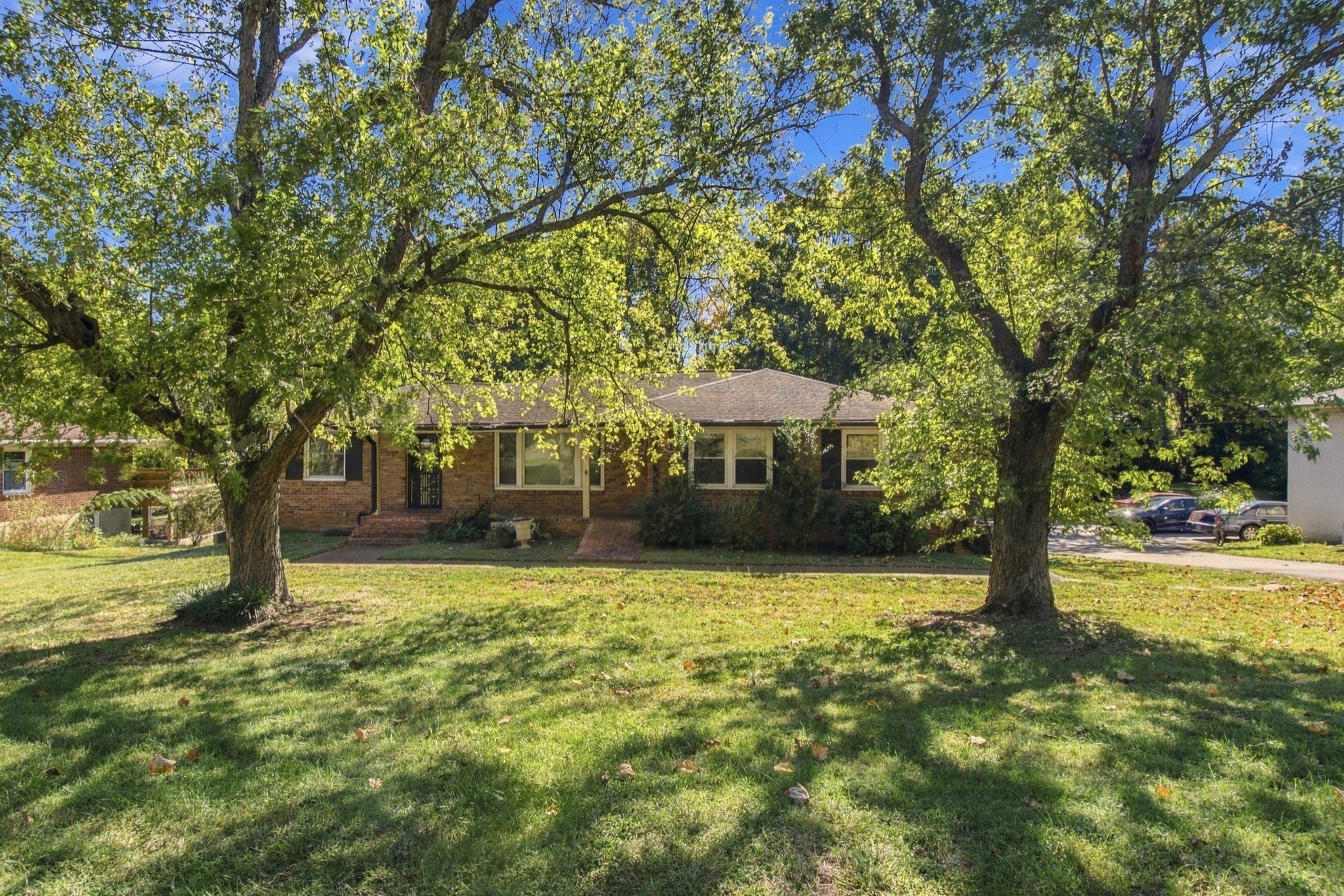 listing at 257 Blackman Rd, Nashville