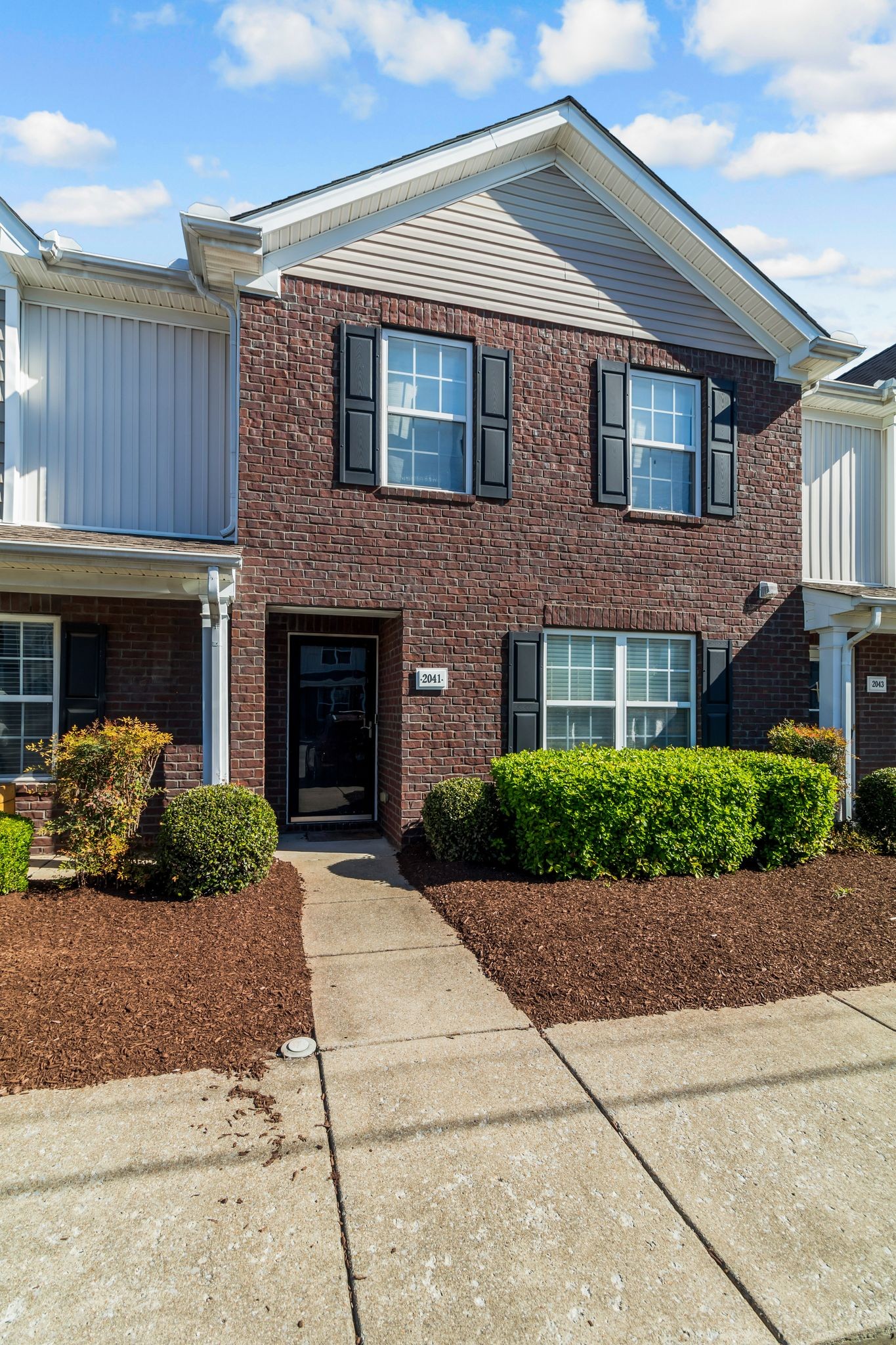 2041 George Buchanan Dr