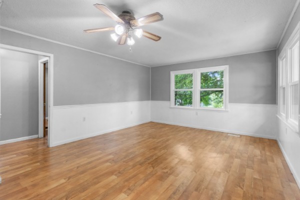 1548 Ridge Rd
