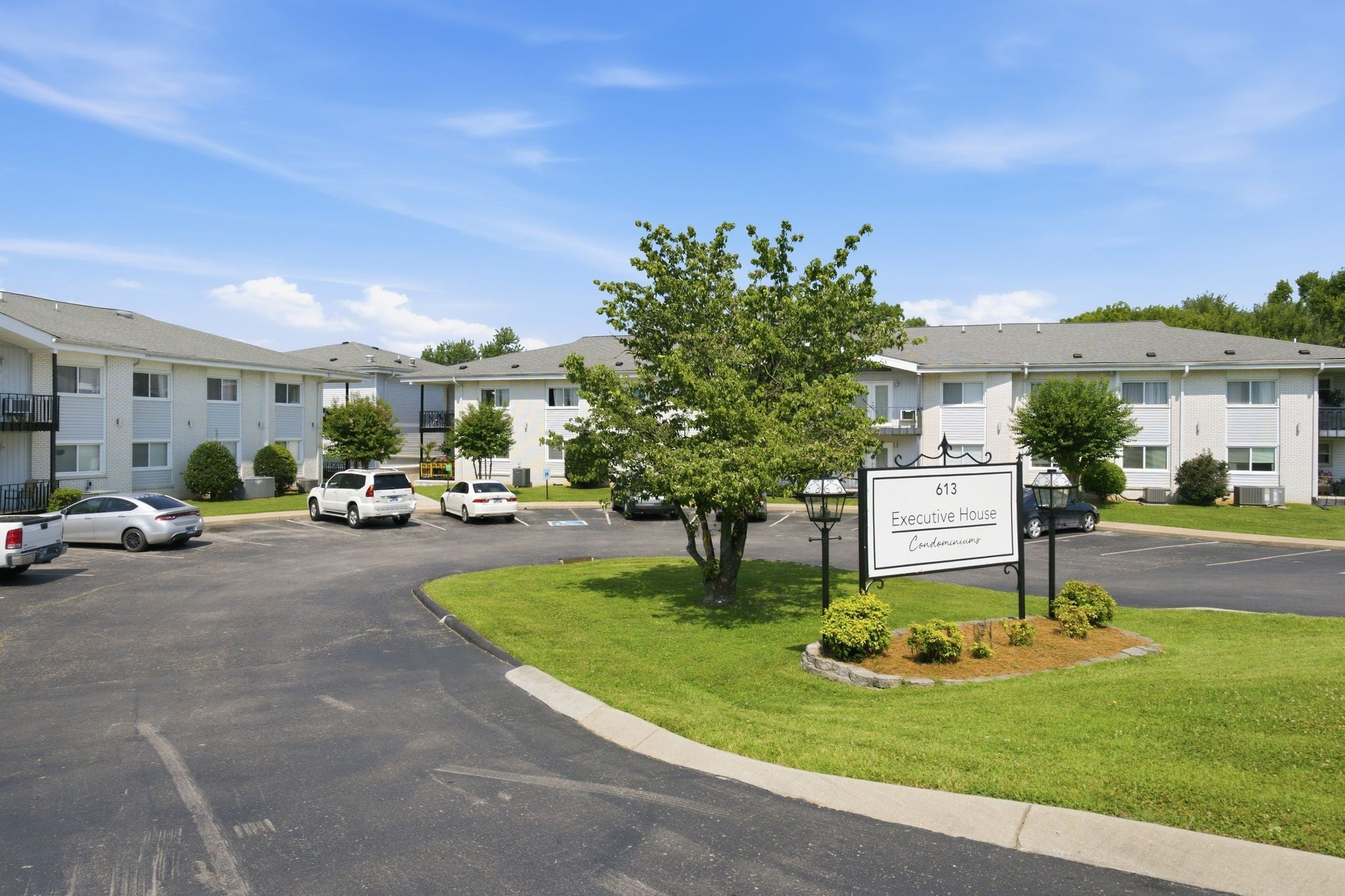 613 Hillsboro Rd D28